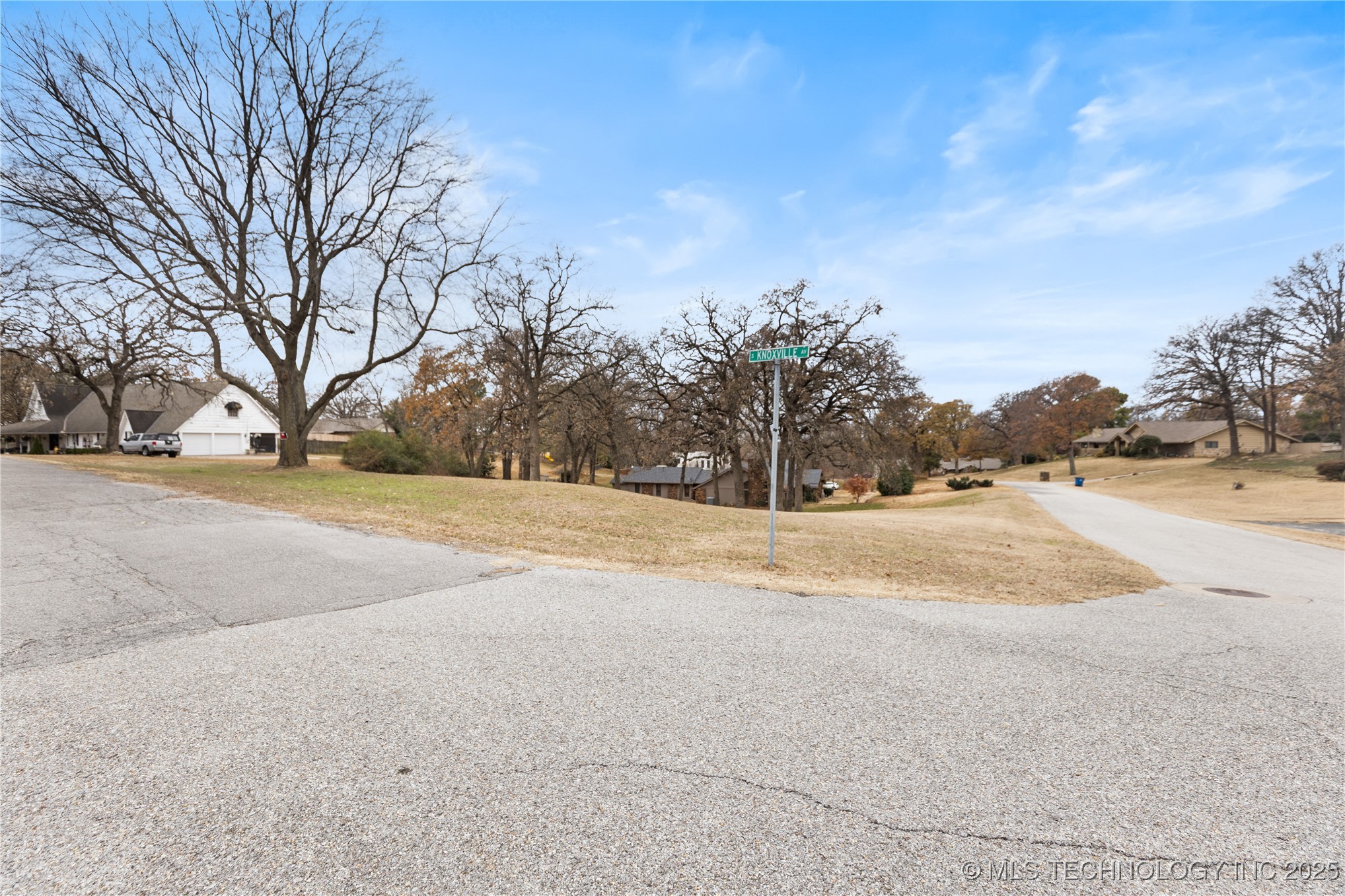 E 104th Place Property Photo 2