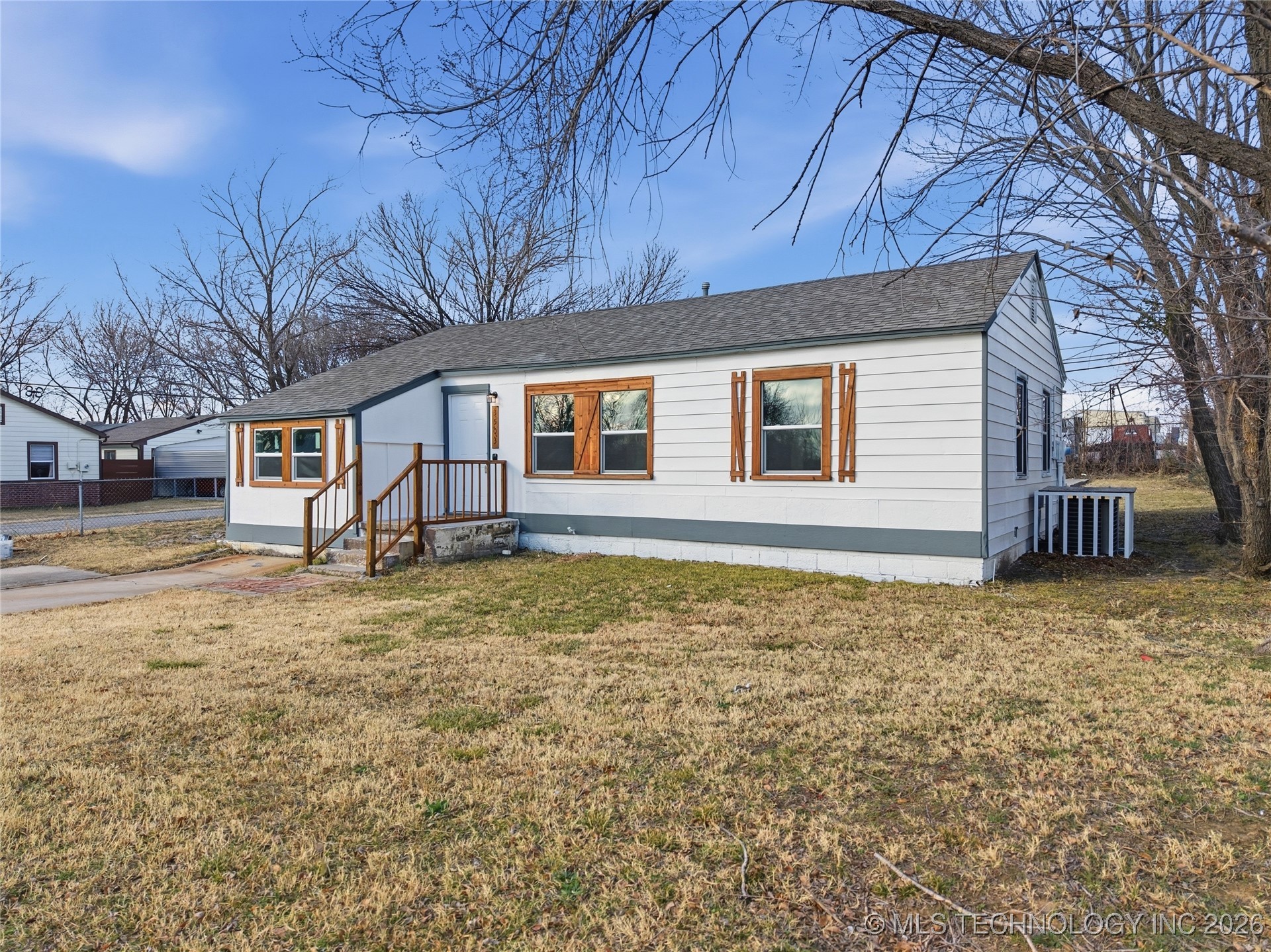 3503 E Xyler Street Property Photo 2