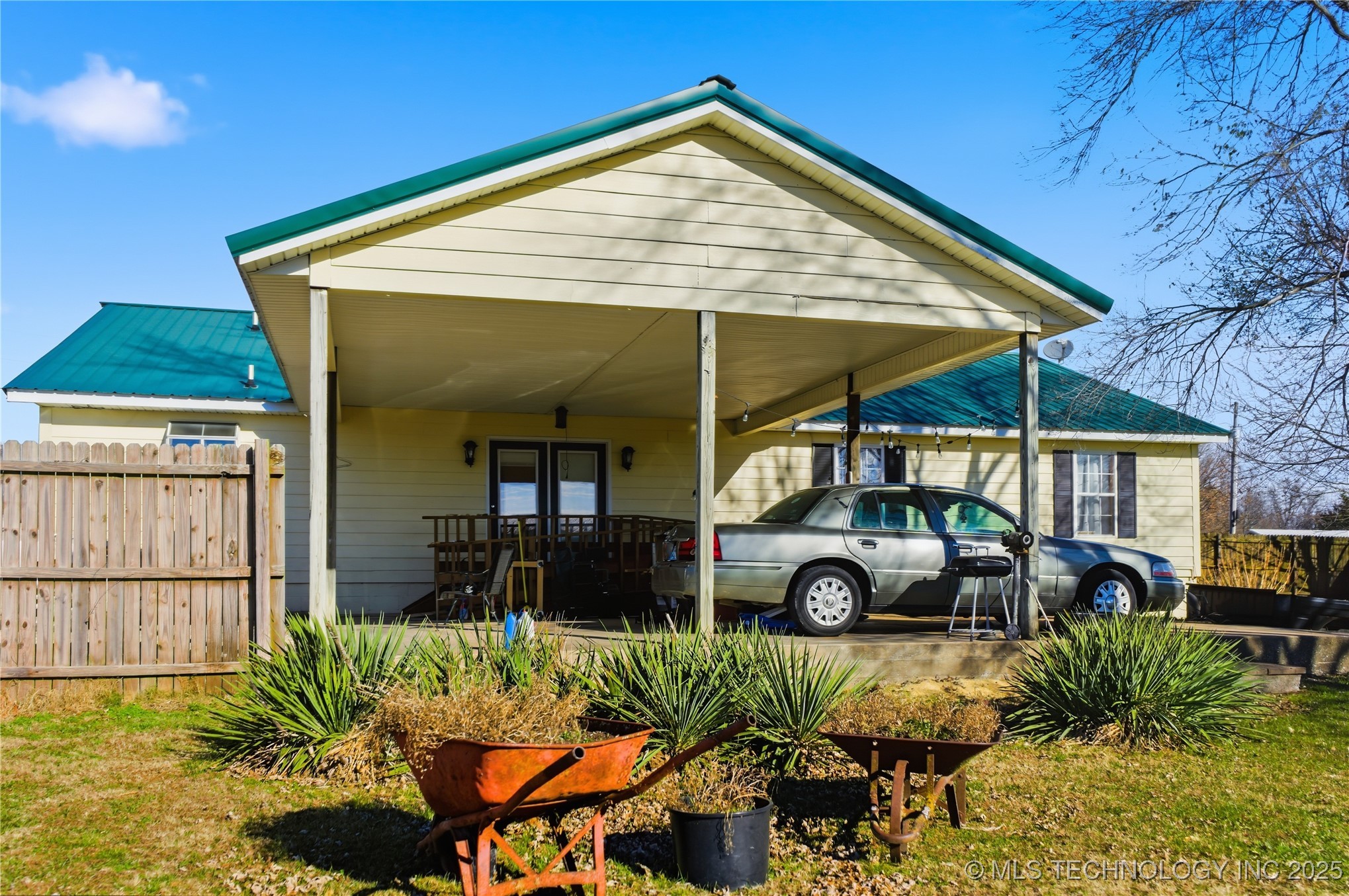 951 Alberty Lane Property Photo 6