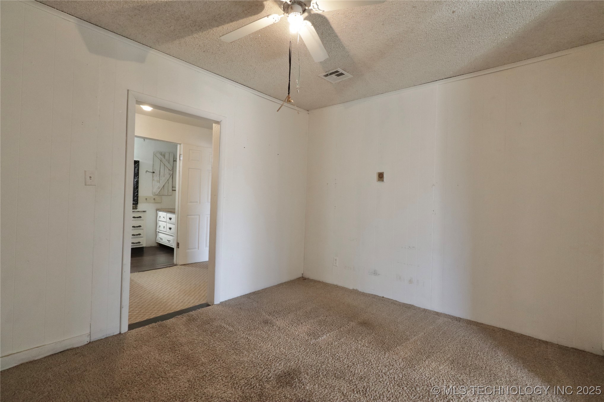 2015 S 14th Street Property Photo 11