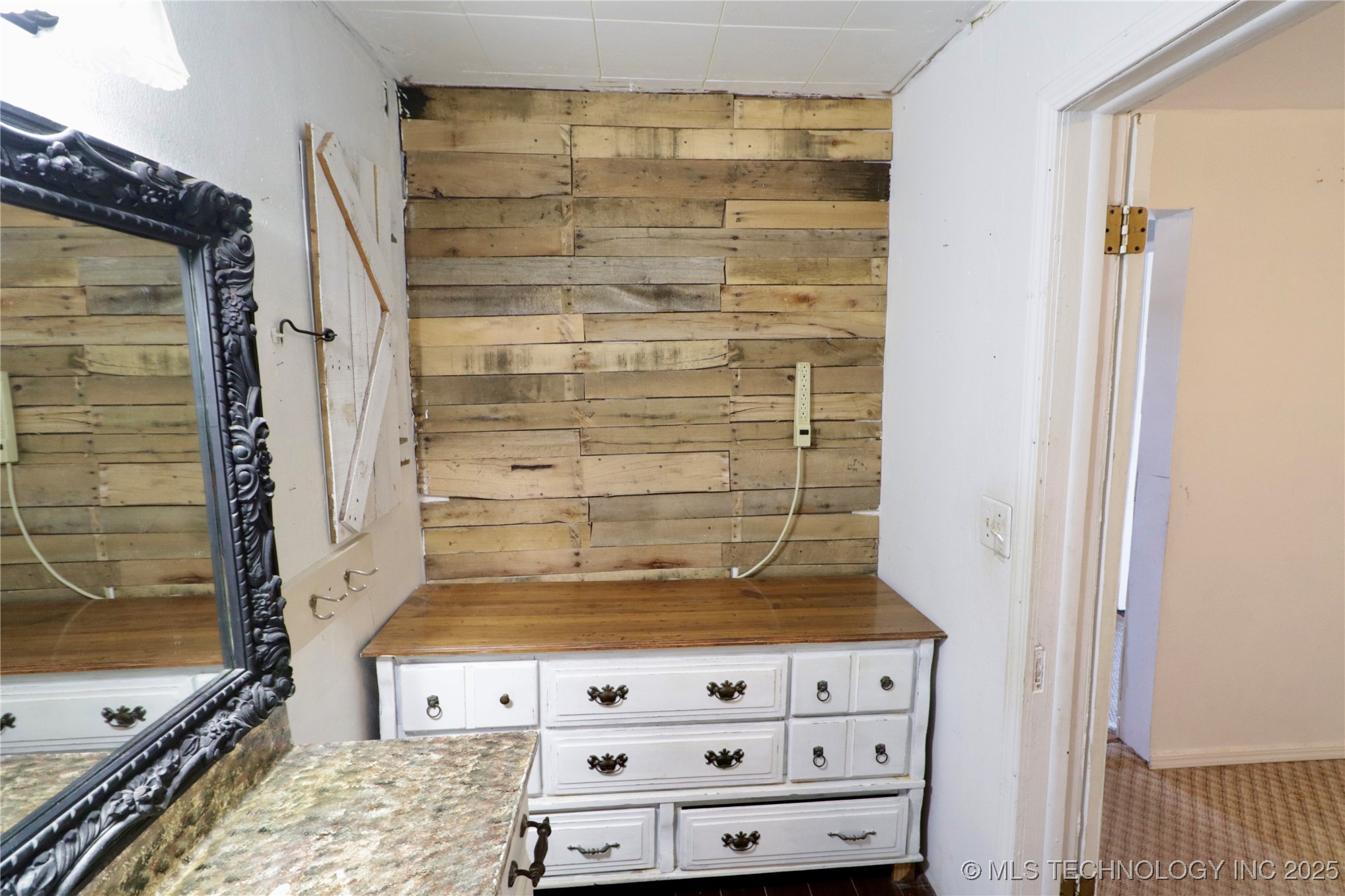 2015 S 14th Street Property Photo 15