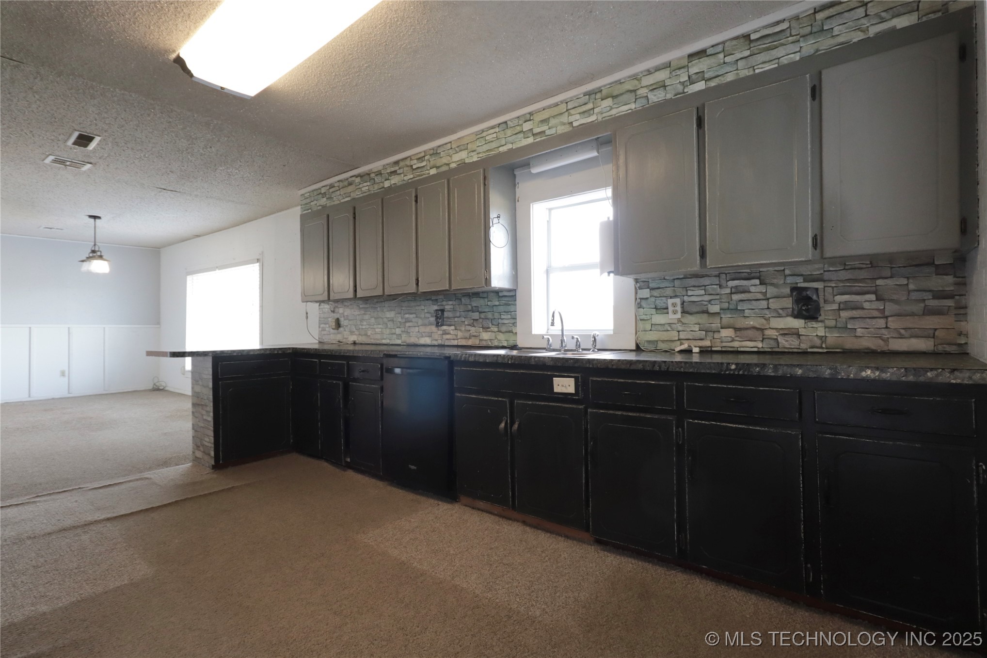 2015 S 14th Street Property Photo 16