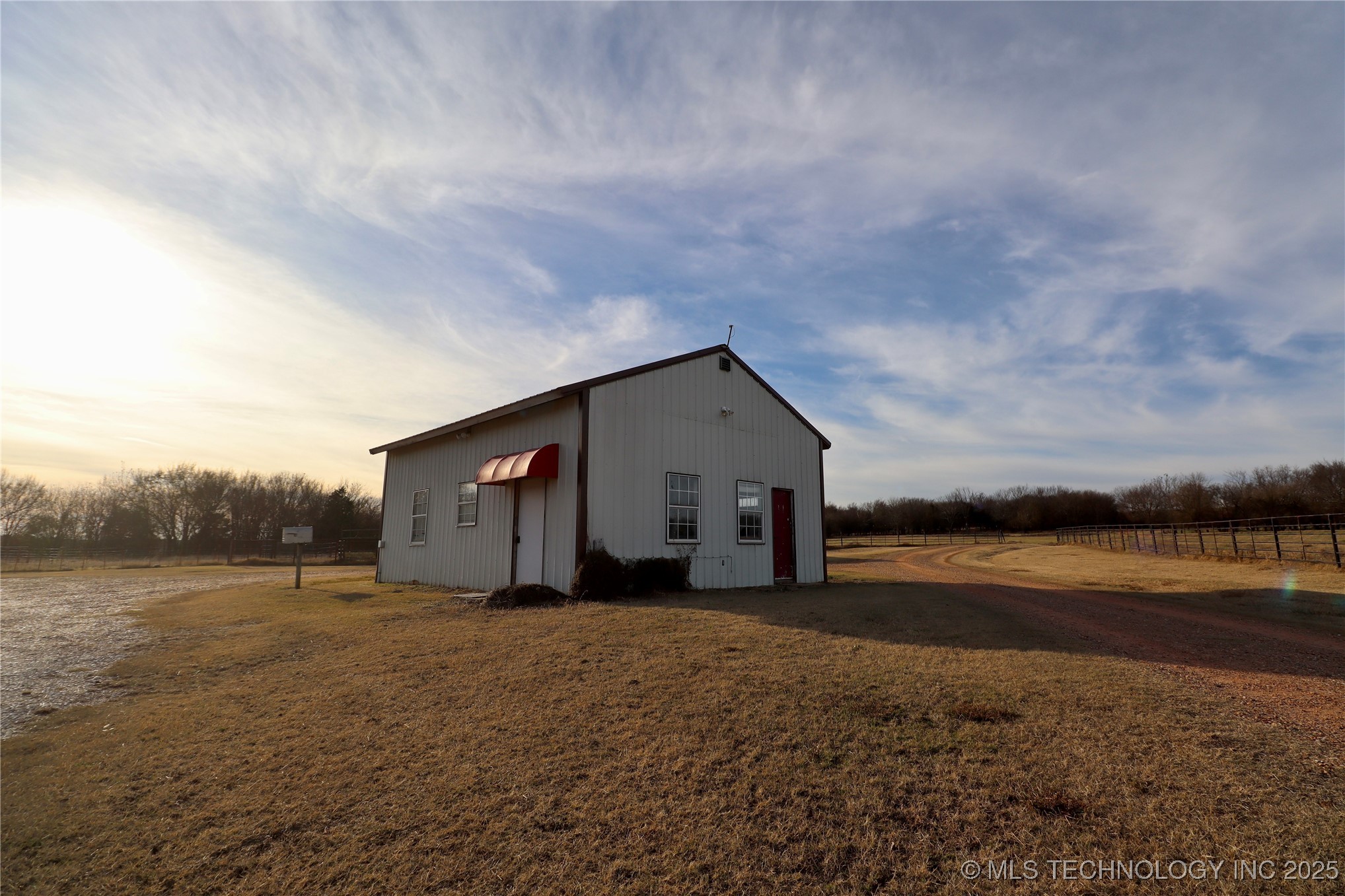2015 S 14th Street Property Photo 32