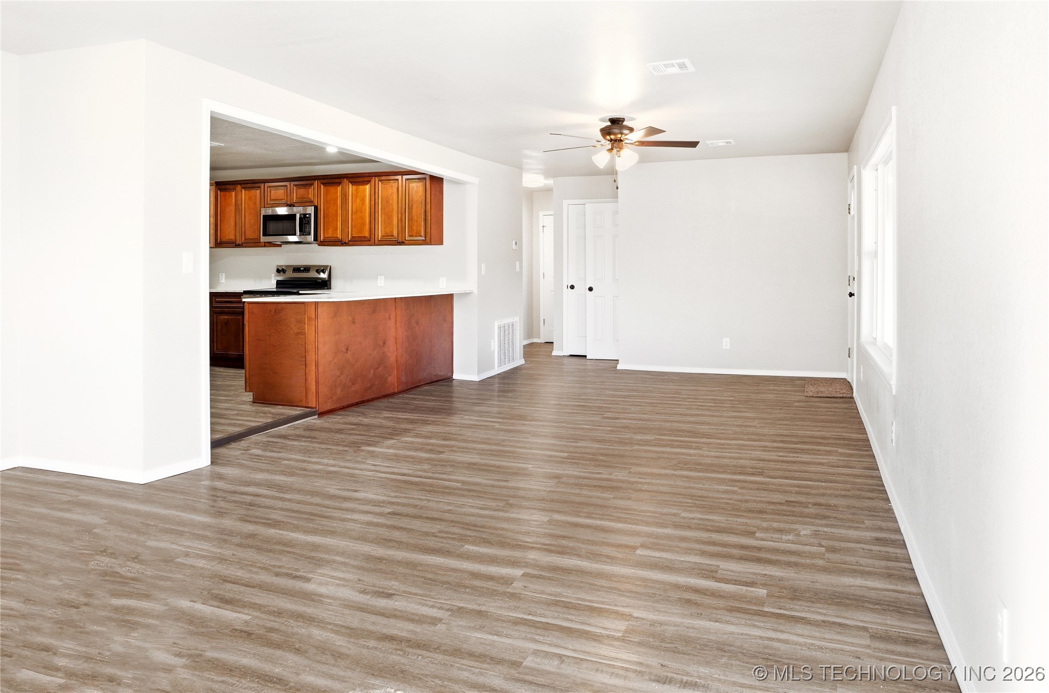 1126 S 2nd Street Property Photo 8