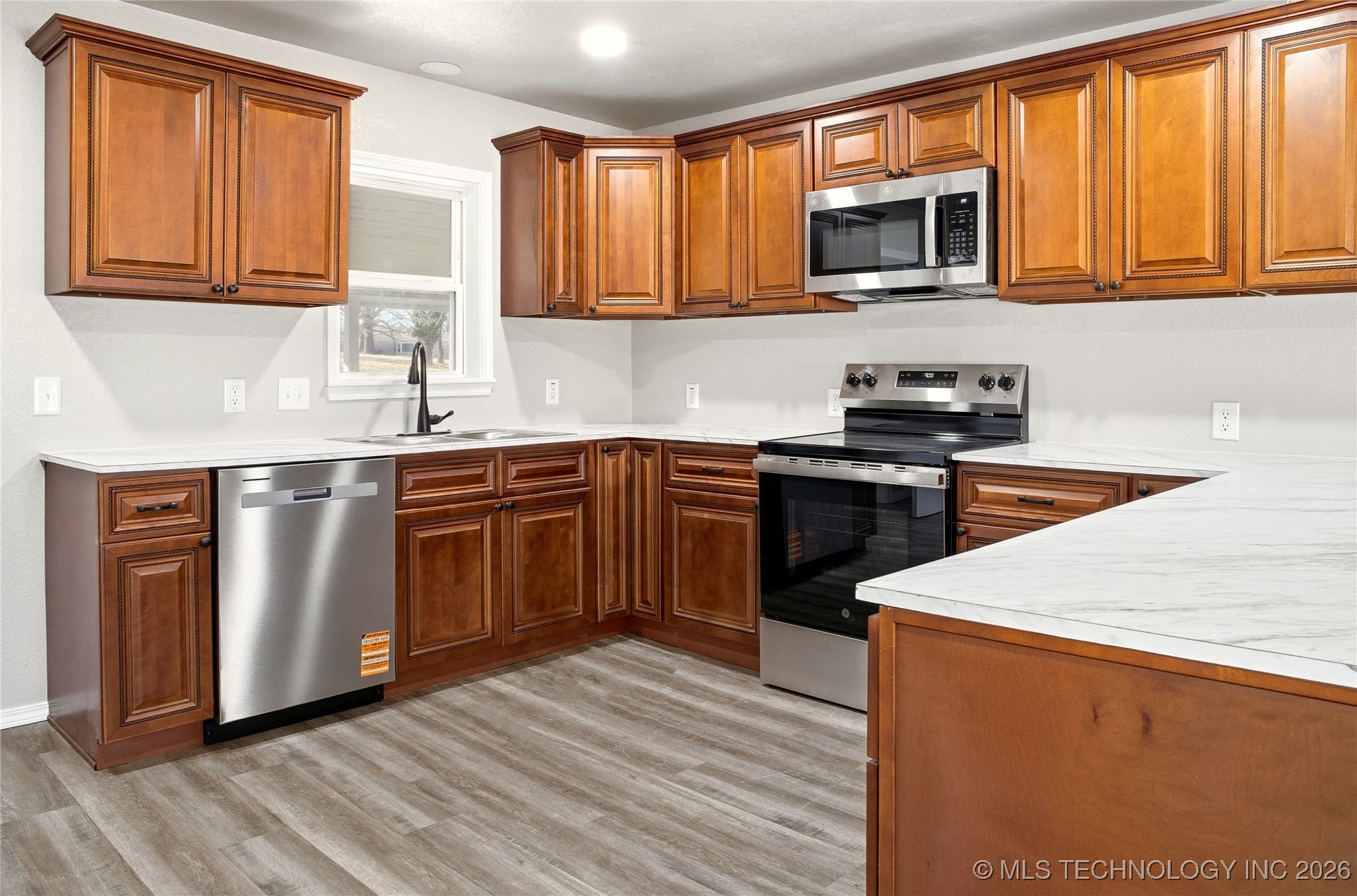 1126 S 2nd Street Property Photo 10