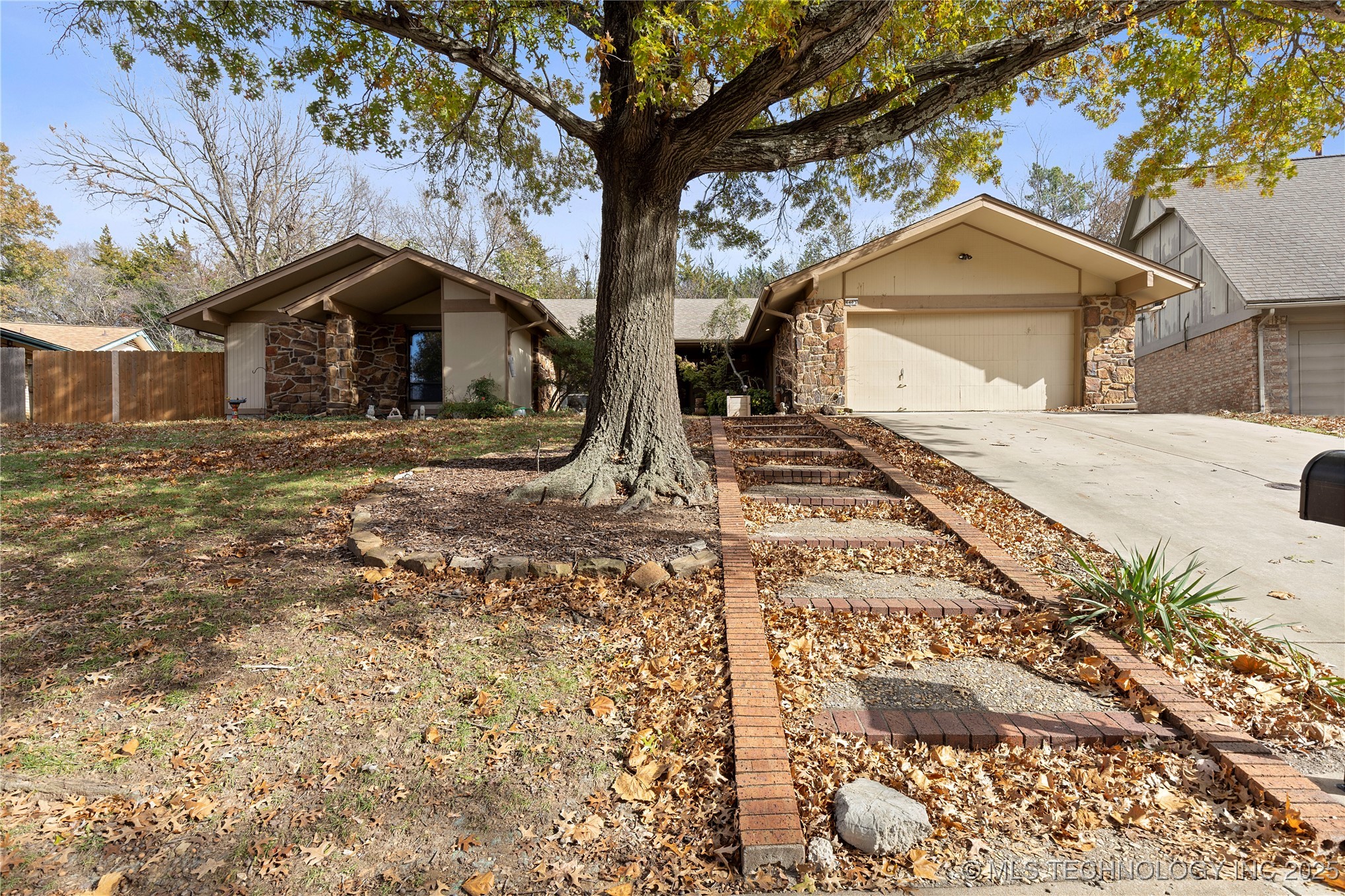 6403 S Kingston Avenue Property Photo 2