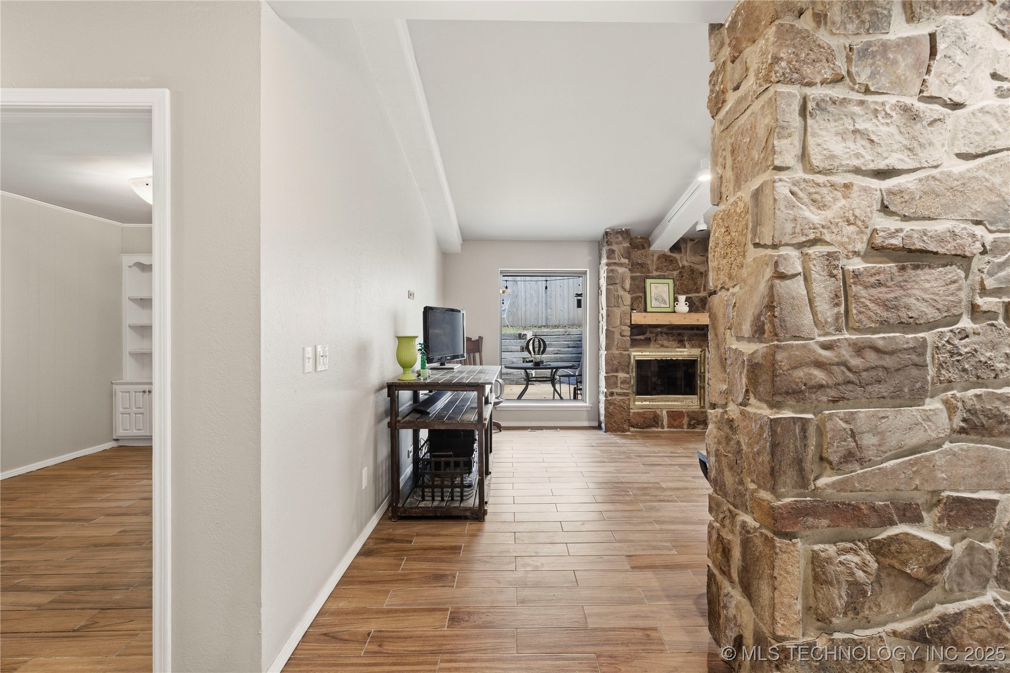 6403 S Kingston Avenue Property Photo 3