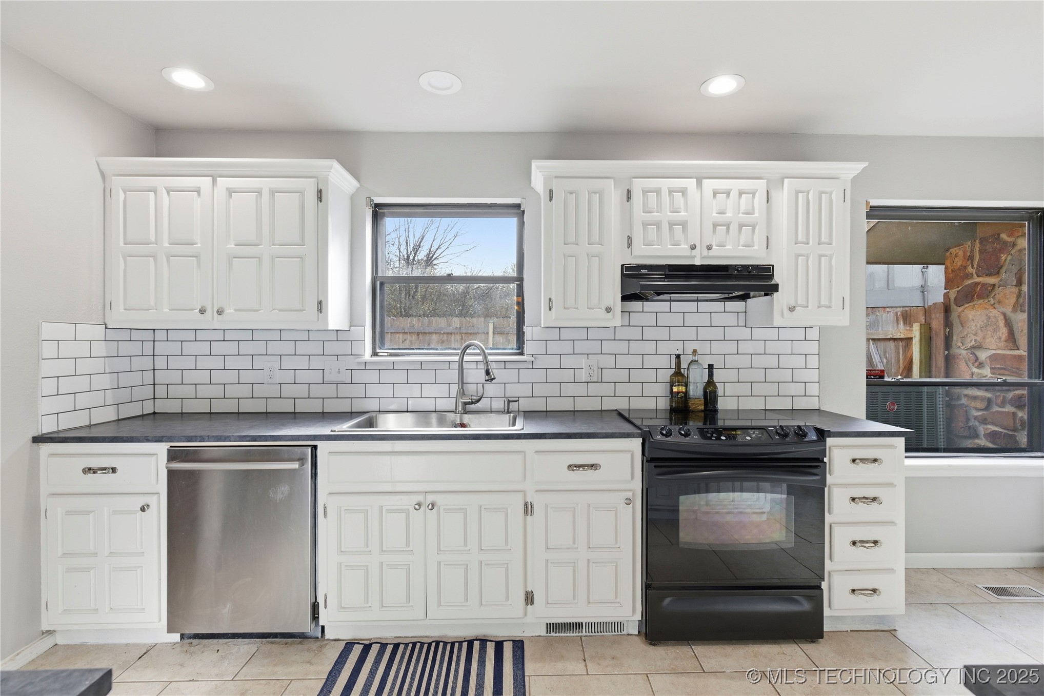 6403 S Kingston Avenue Property Photo 9