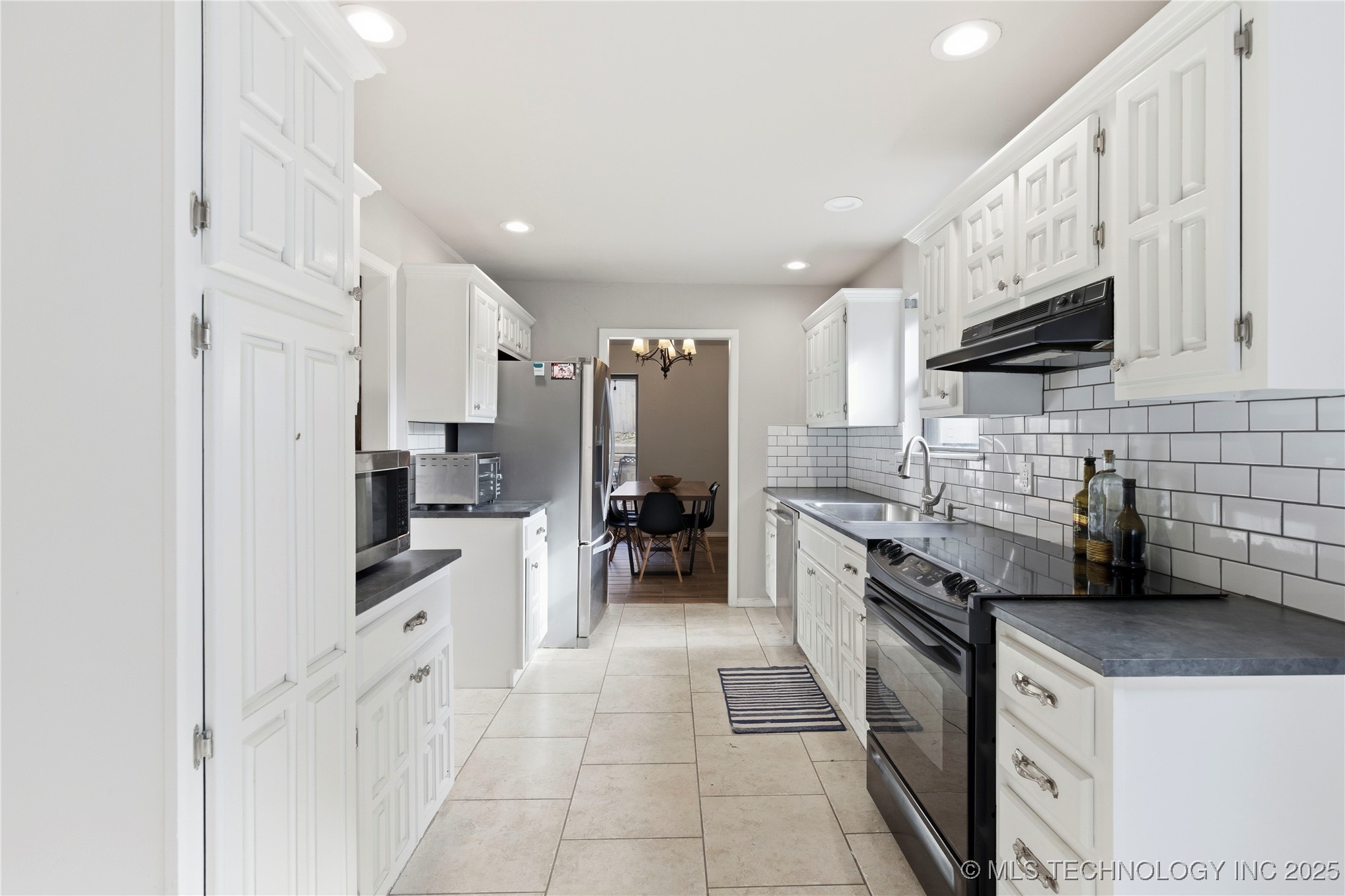 6403 S Kingston Avenue Property Photo 10