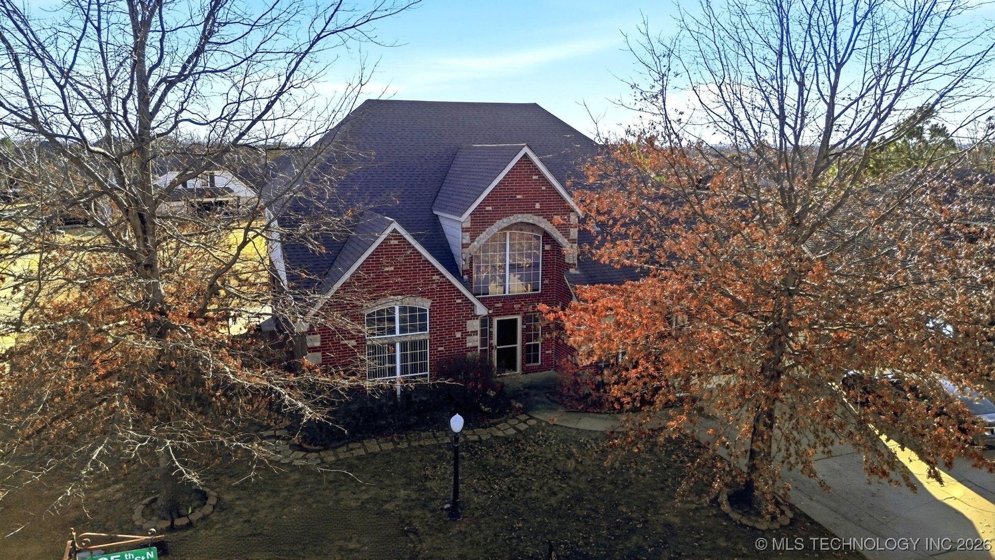 10020 E 95th Street N Property Photo 2