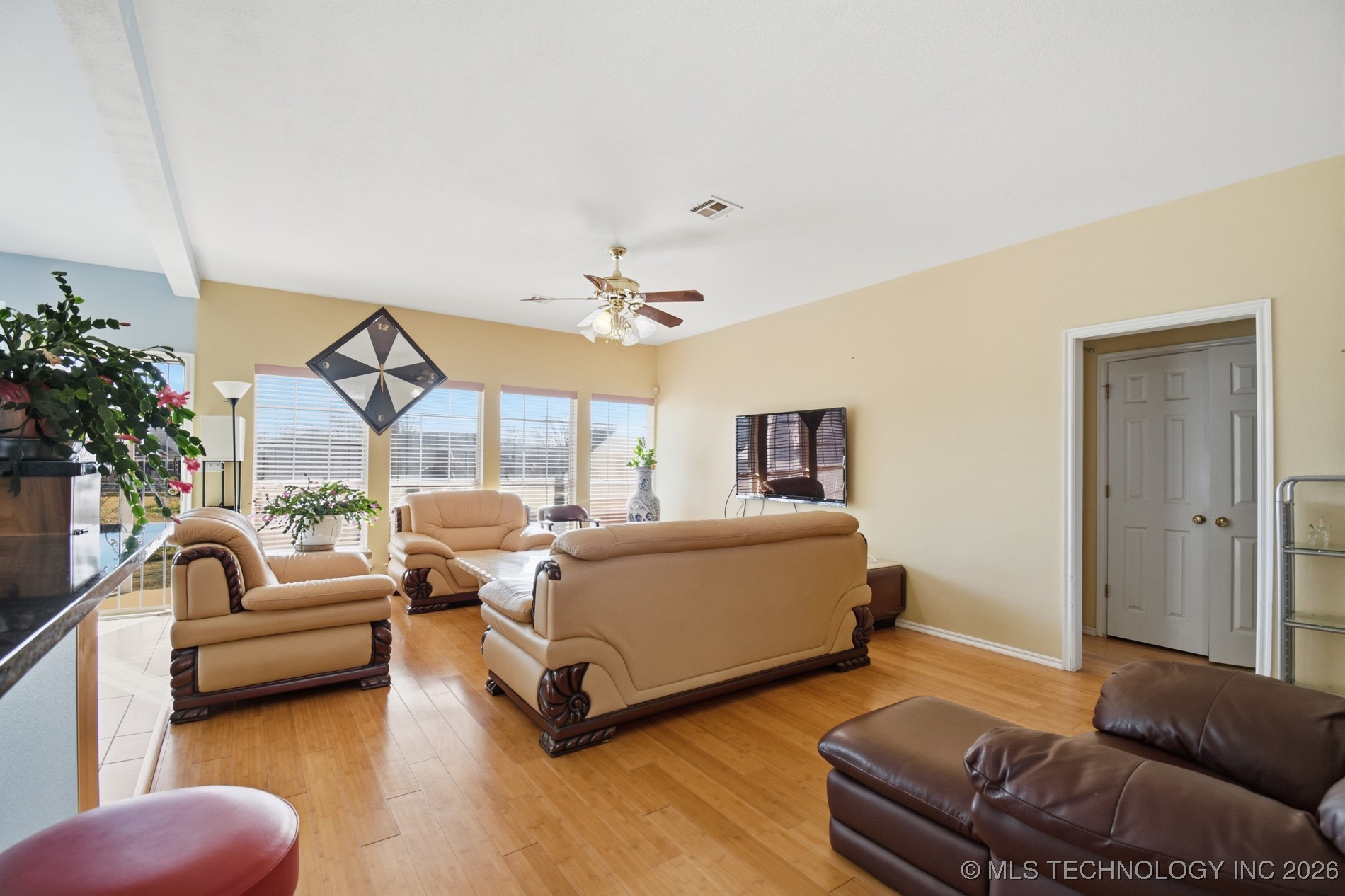 10020 E 95th Street N Property Photo 9