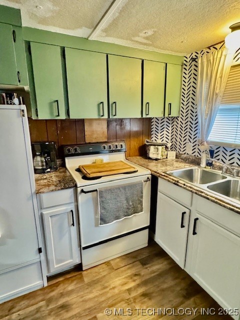 4268 Aqua Property Photo 3