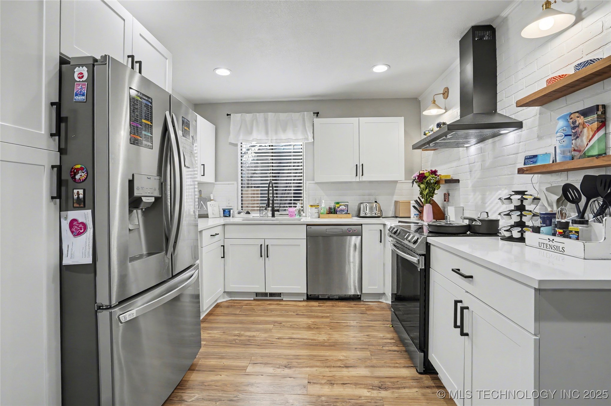 9330 S Oxford Avenue Property Photo 8