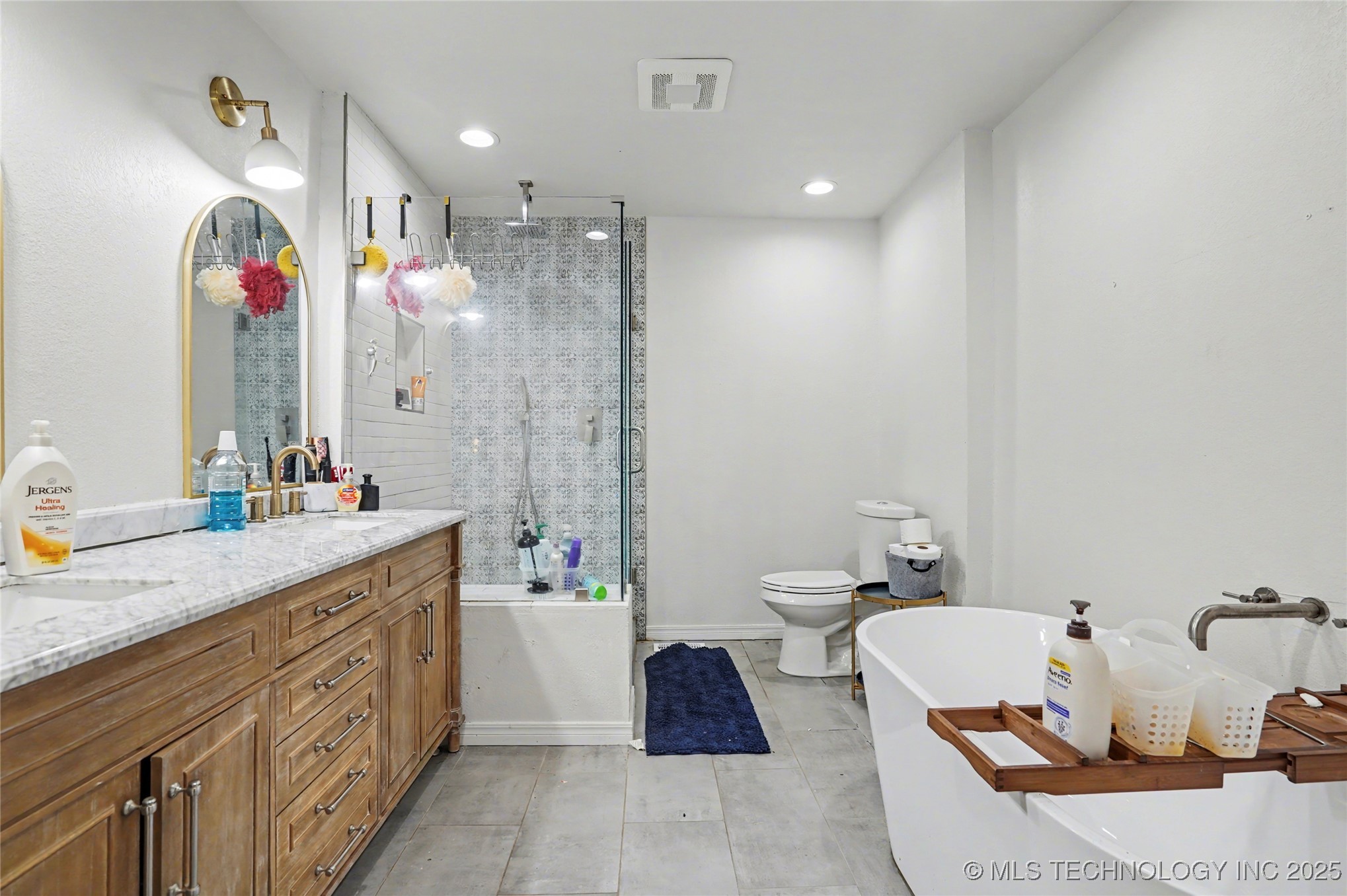 9330 S Oxford Avenue Property Photo 12