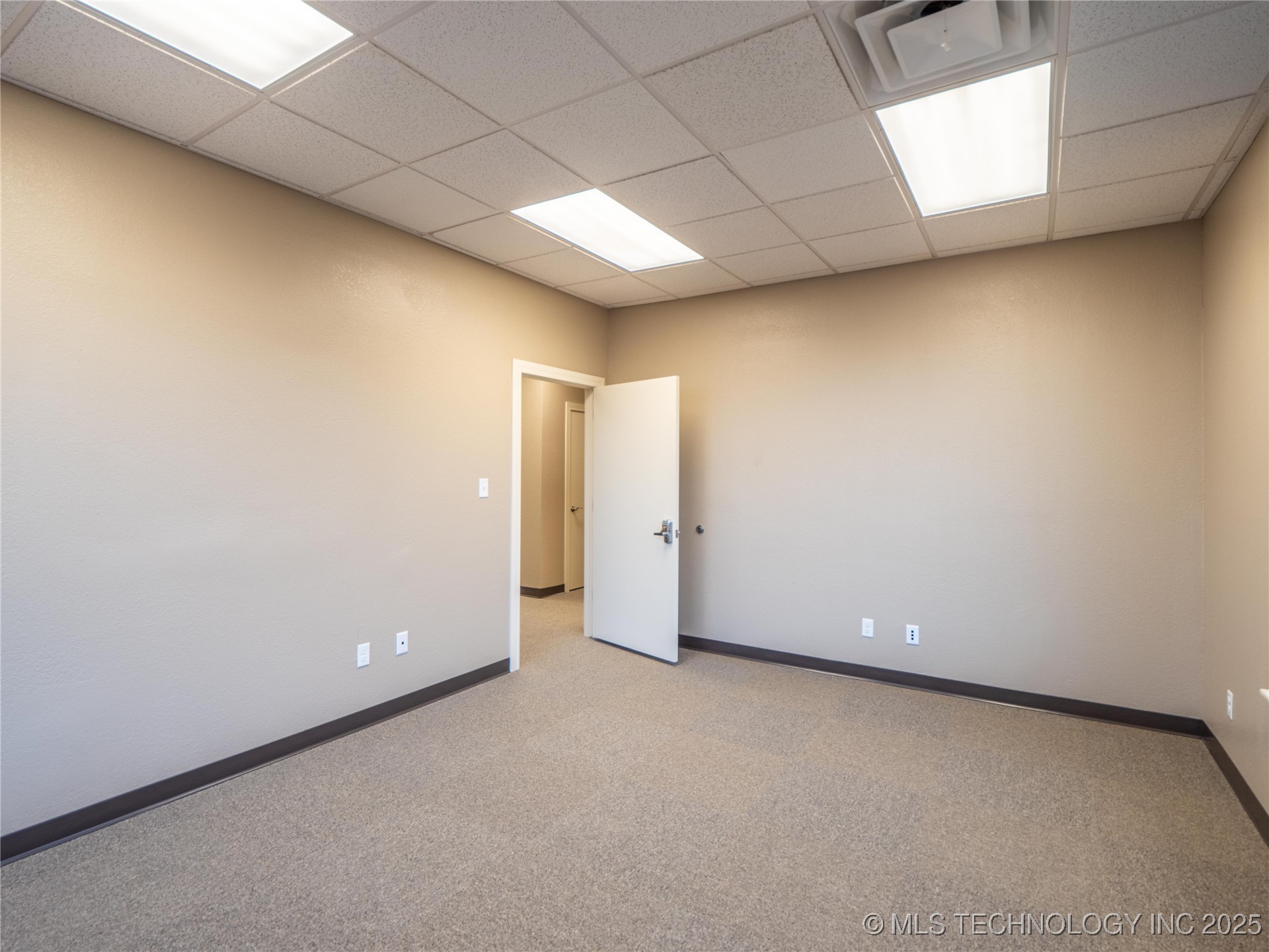 721 S George Nigh 5 Property Photo 10