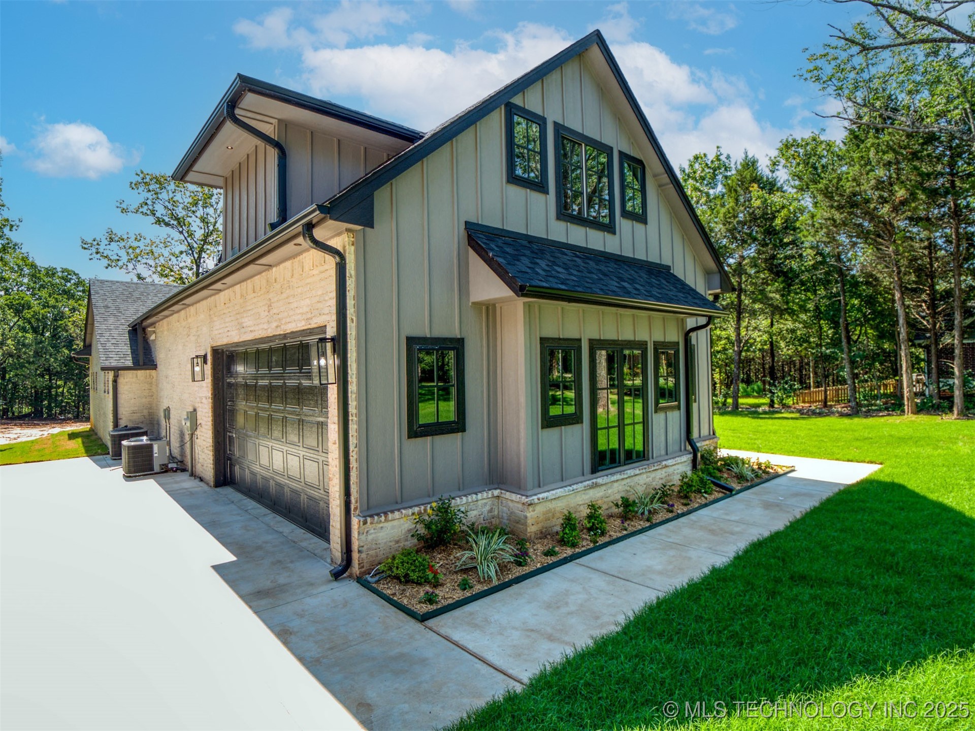 5350 Mainstay Property Photo 3