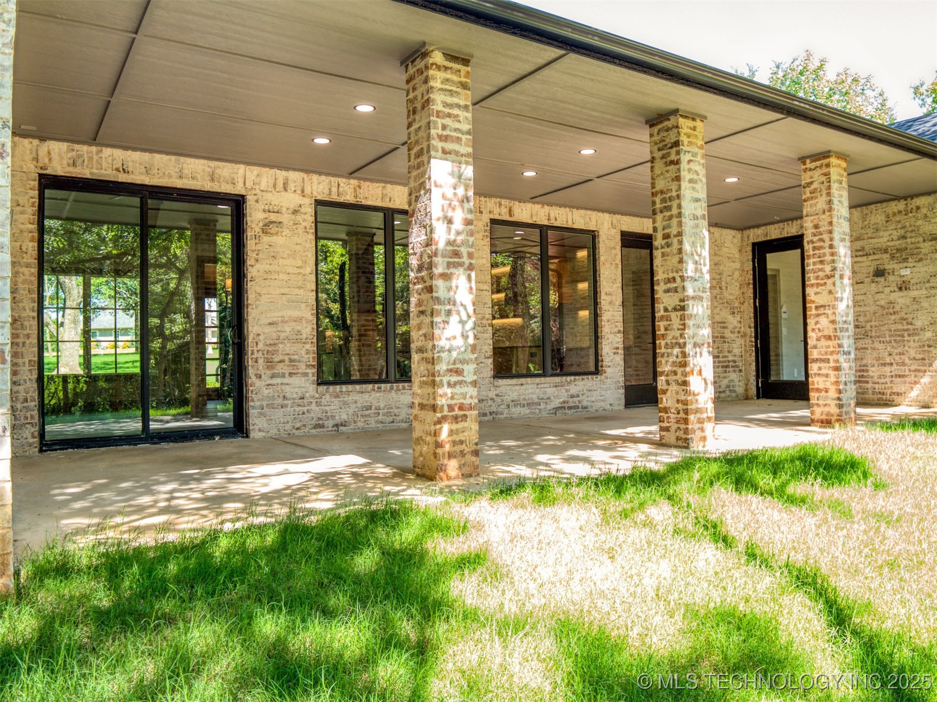 5350 Mainstay Property Photo 8