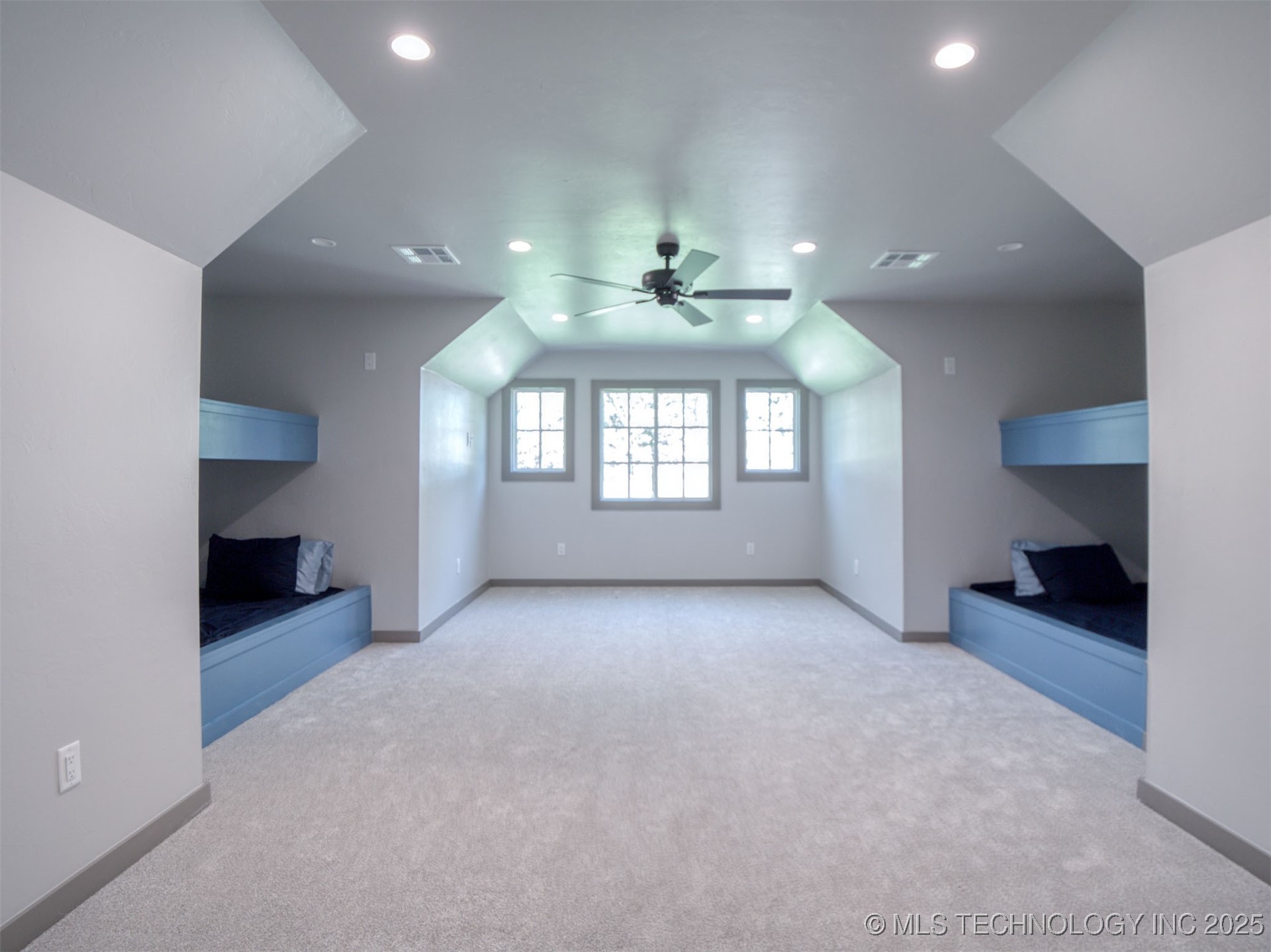 5350 Mainstay Property Photo 40