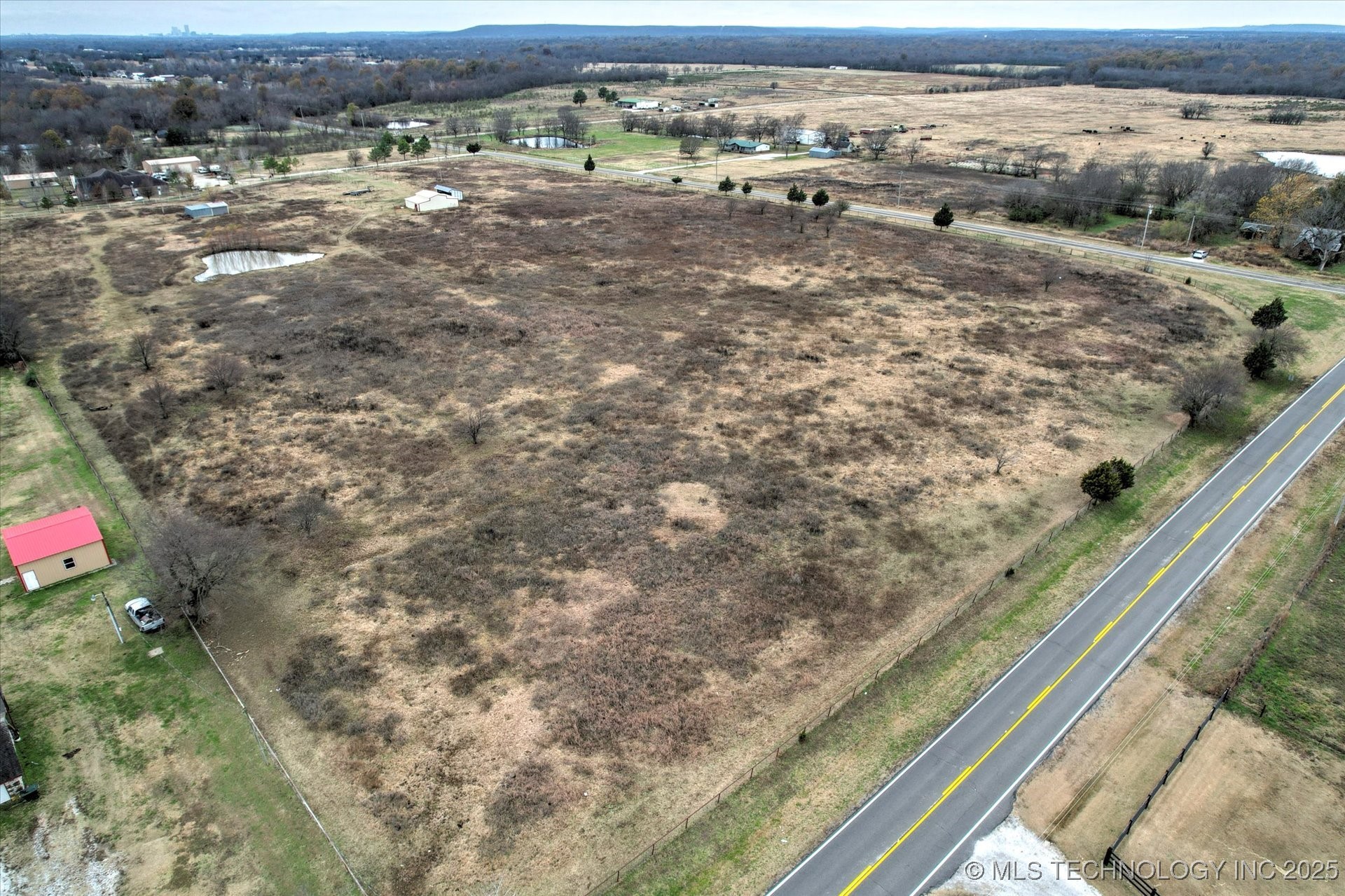 11407 N Harvard Avenue Property Photo 3