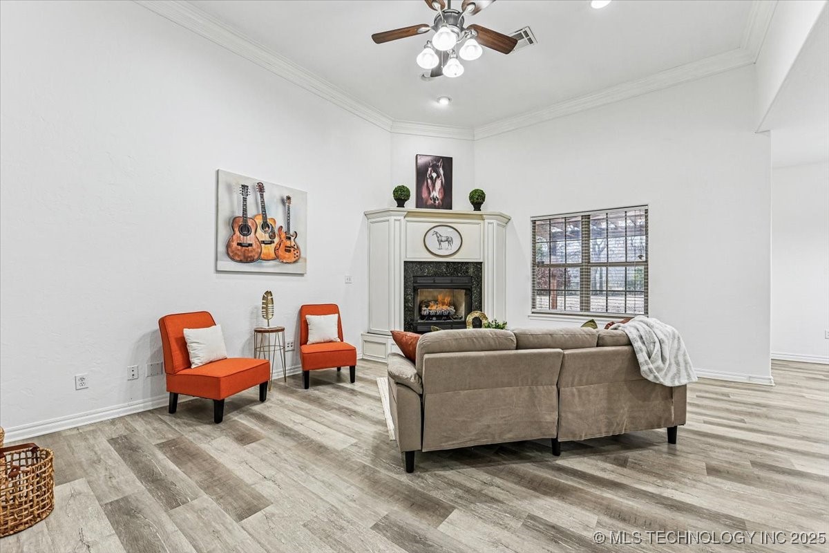 310 Kyle Court Property Photo 4