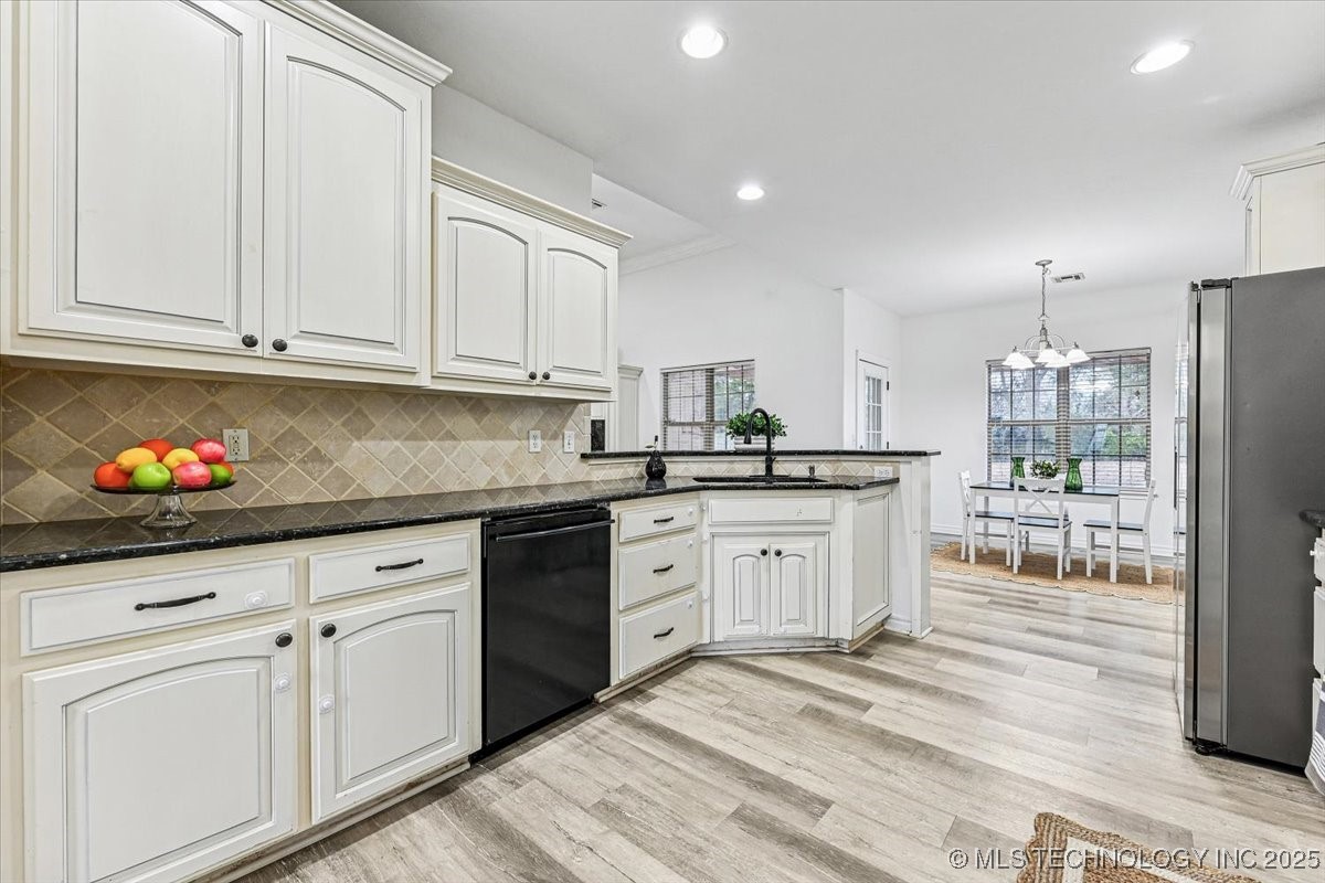 310 Kyle Court Property Photo 16