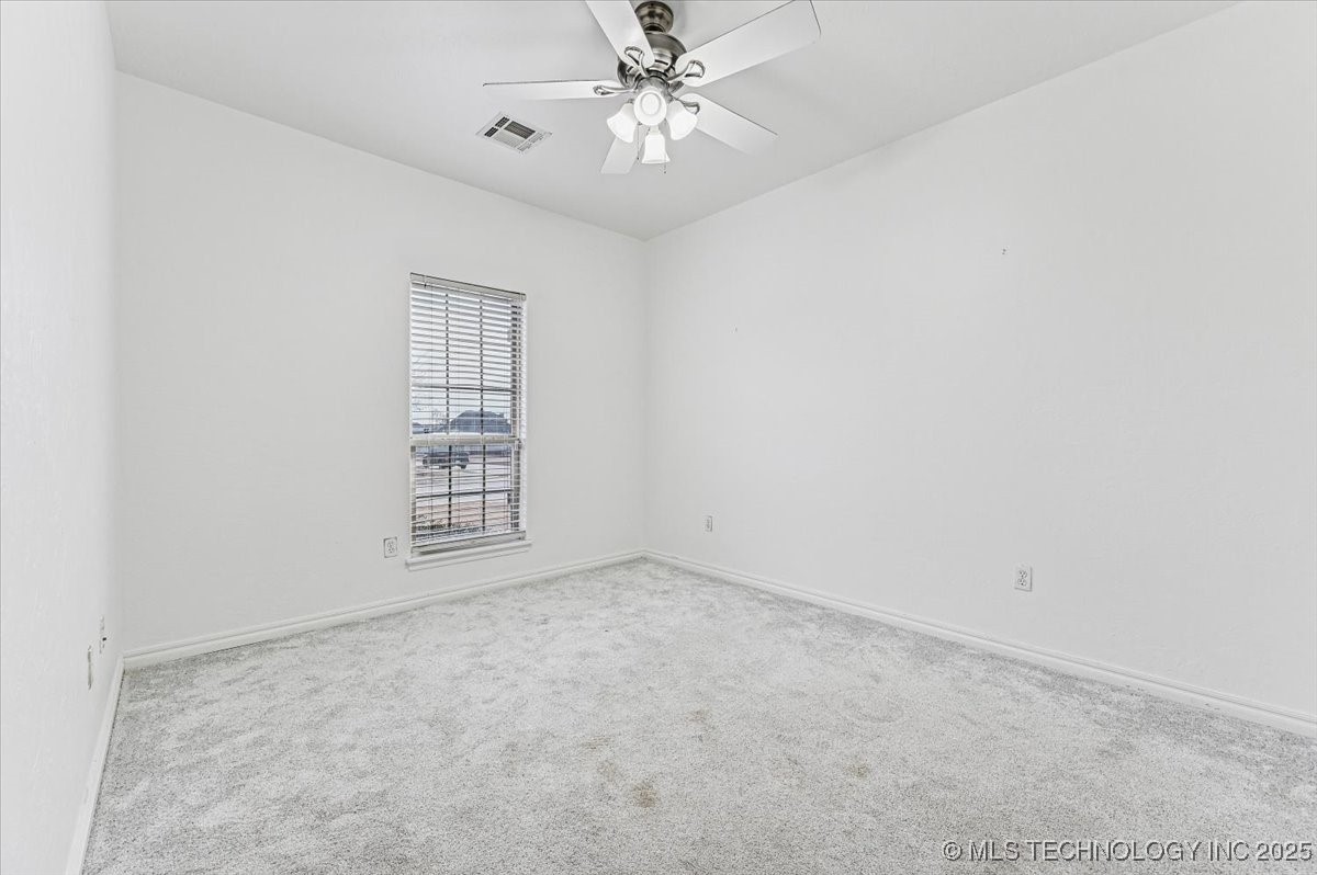 310 Kyle Court Property Photo 36