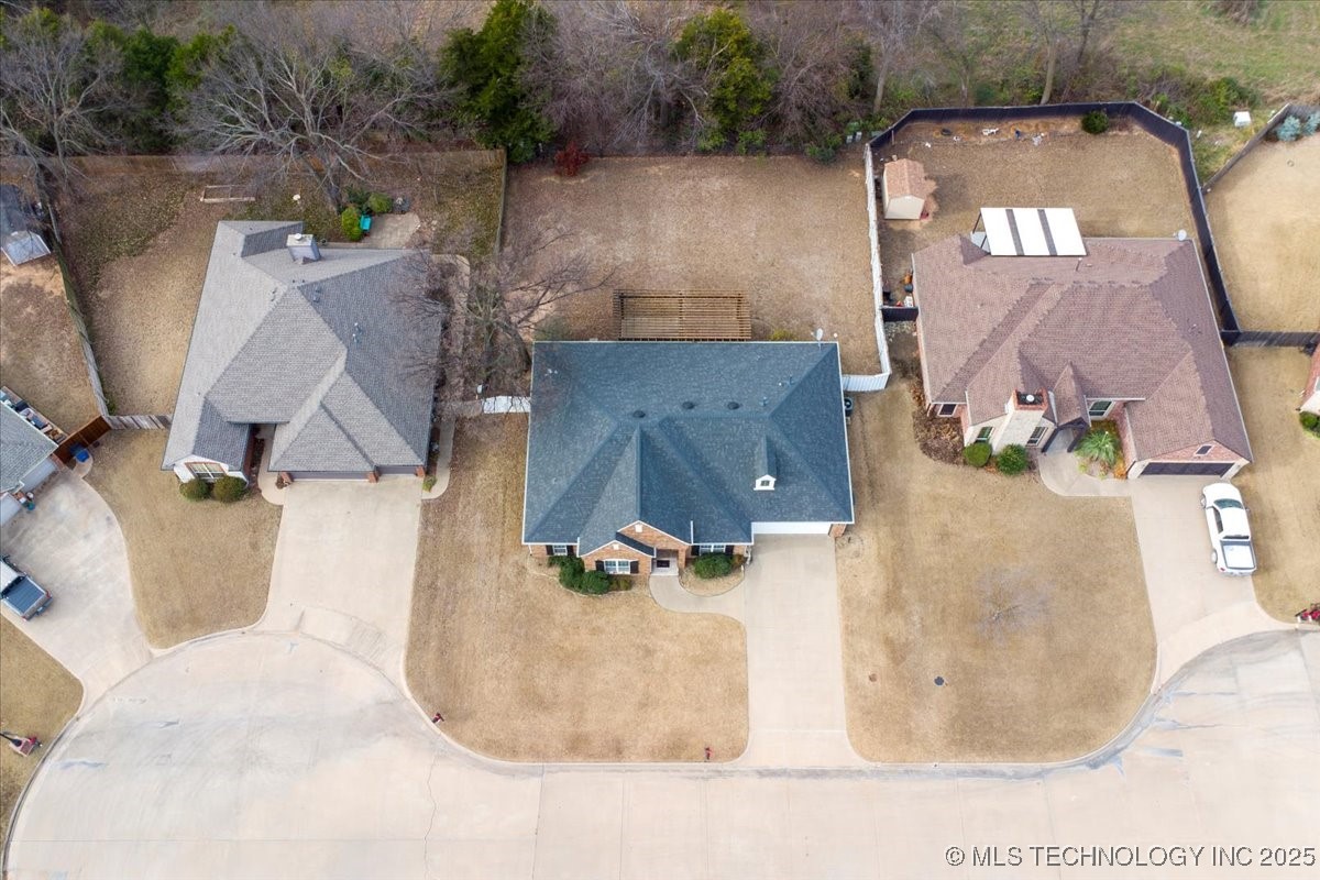 310 Kyle Court Property Photo 58