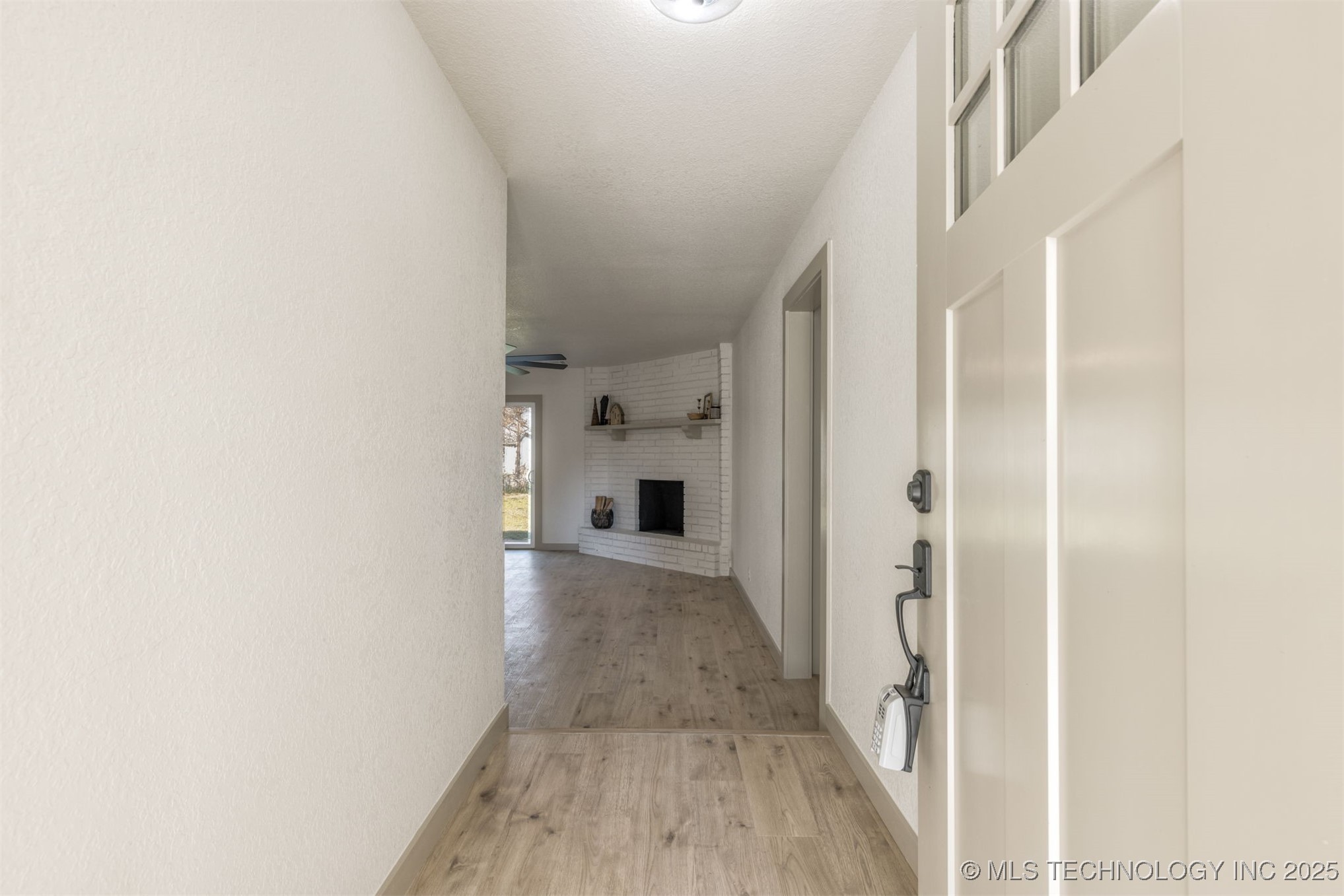 900 W Boston Street Property Photo 8