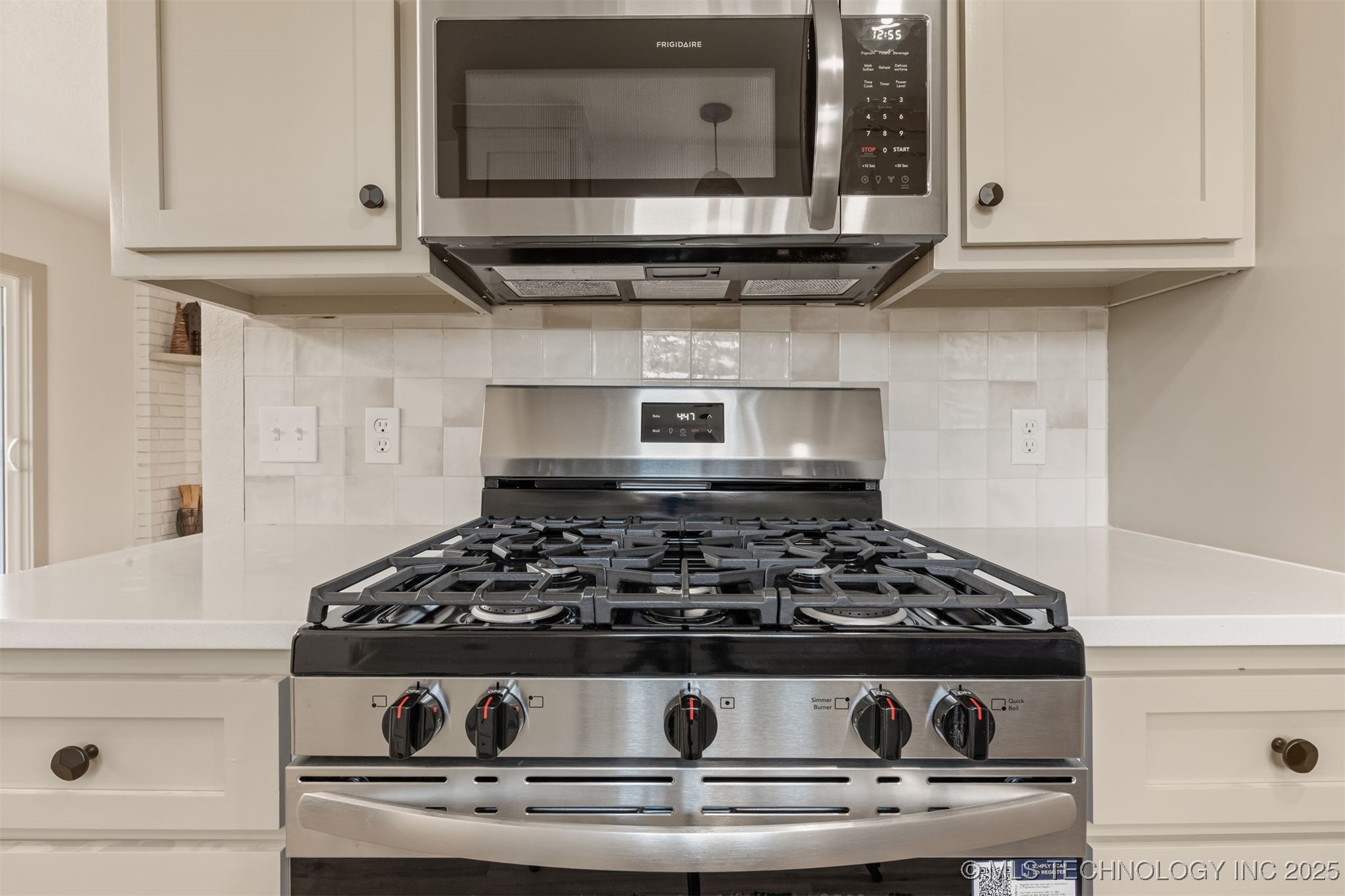 900 W Boston Street Property Photo 19