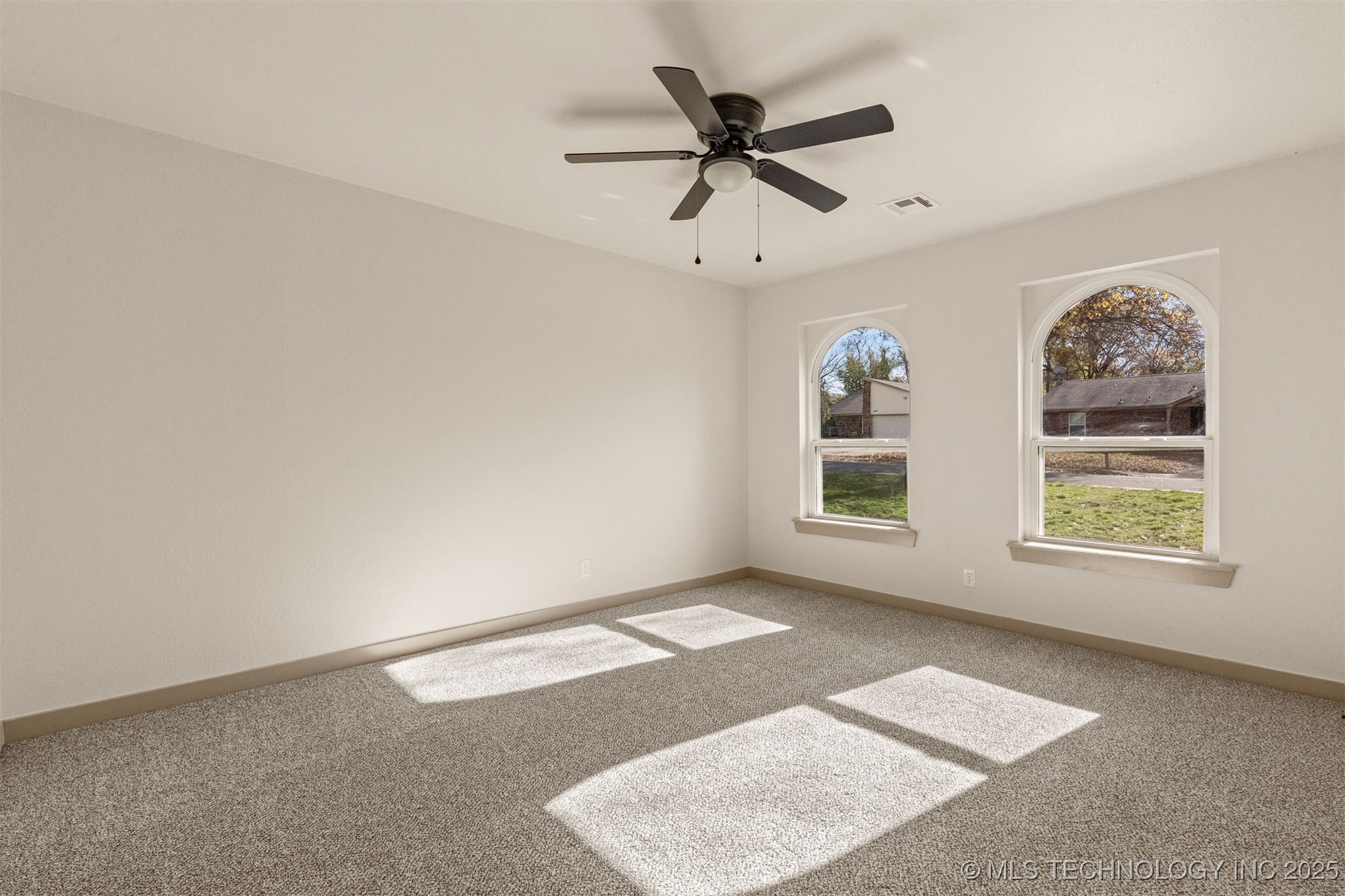 900 W Boston Street Property Photo 25