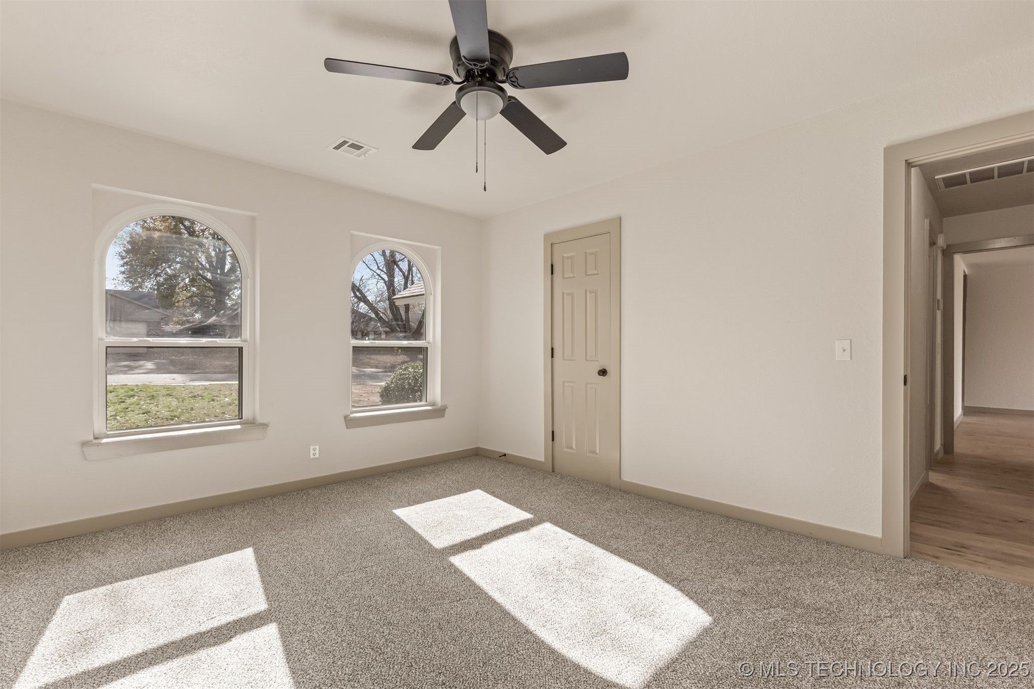 900 W Boston Street Property Photo 26