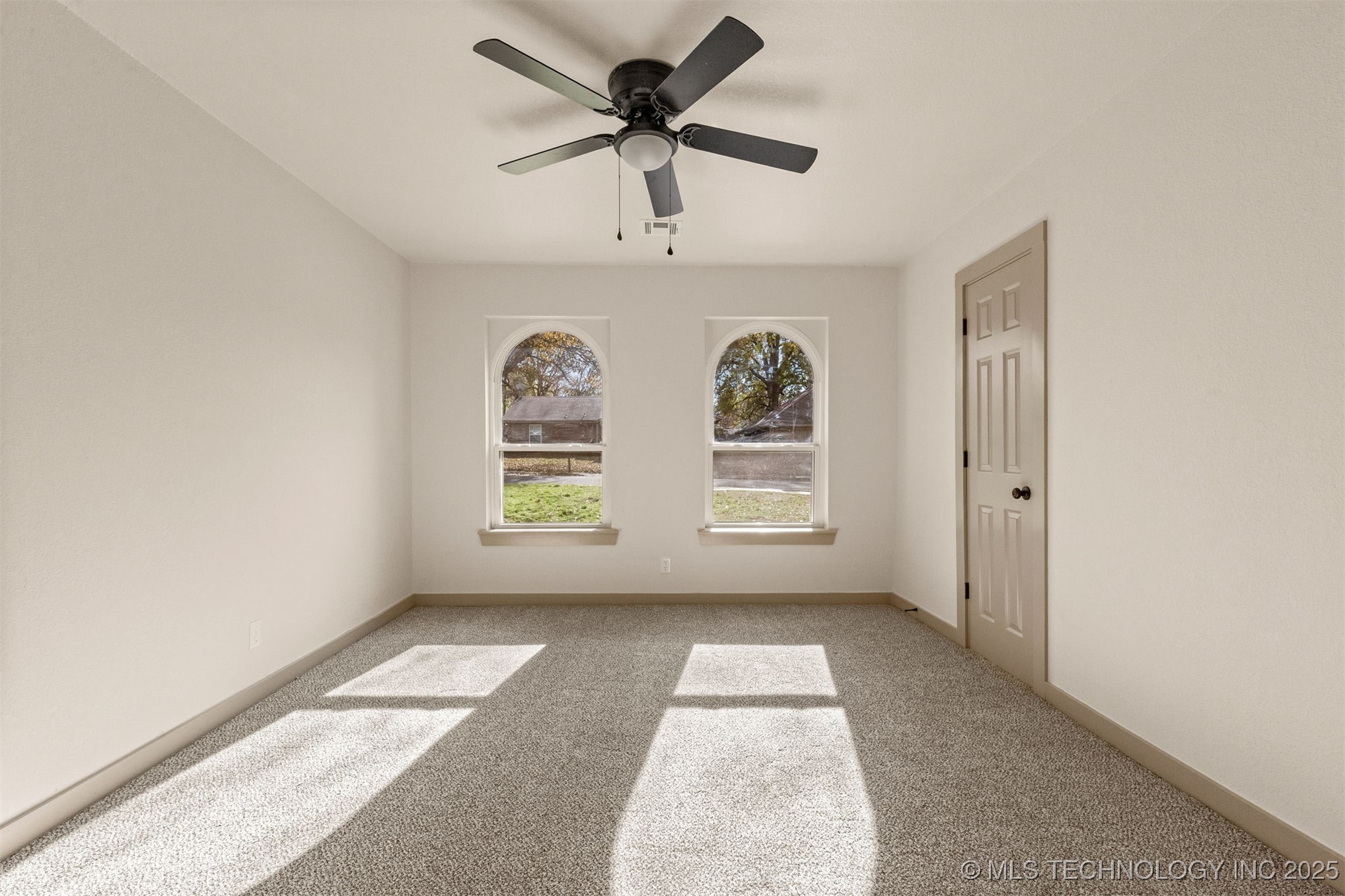 900 W Boston Street Property Photo 27