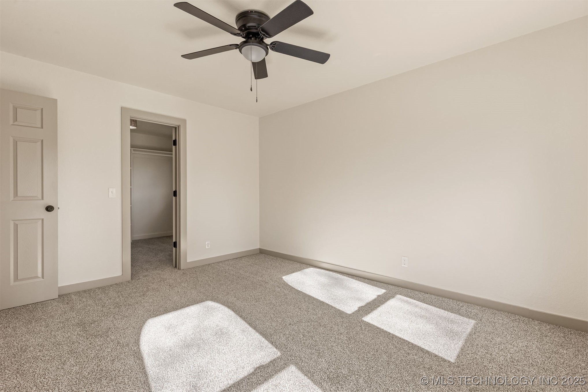 900 W Boston Street Property Photo 28