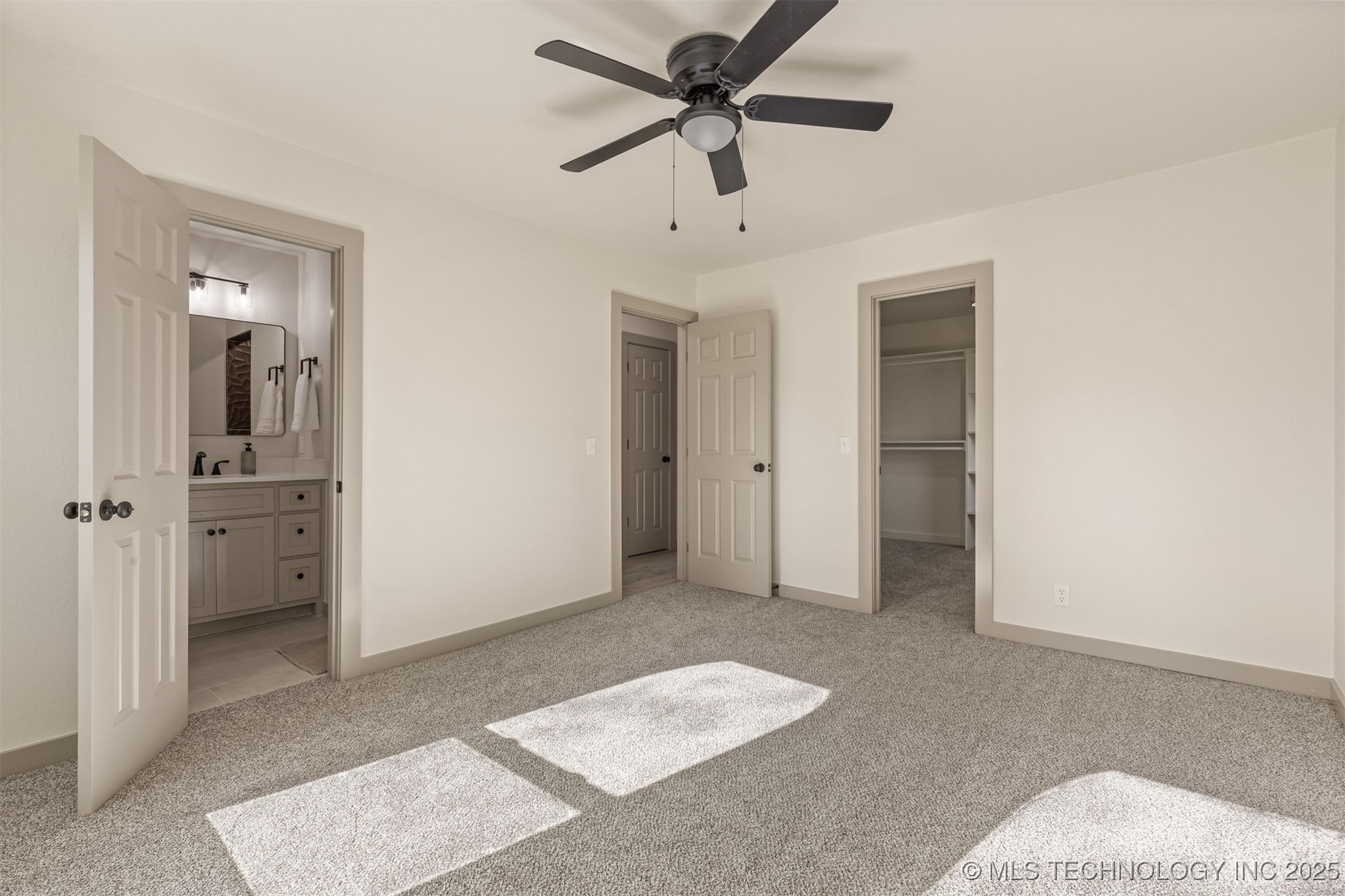 900 W Boston Street Property Photo 29