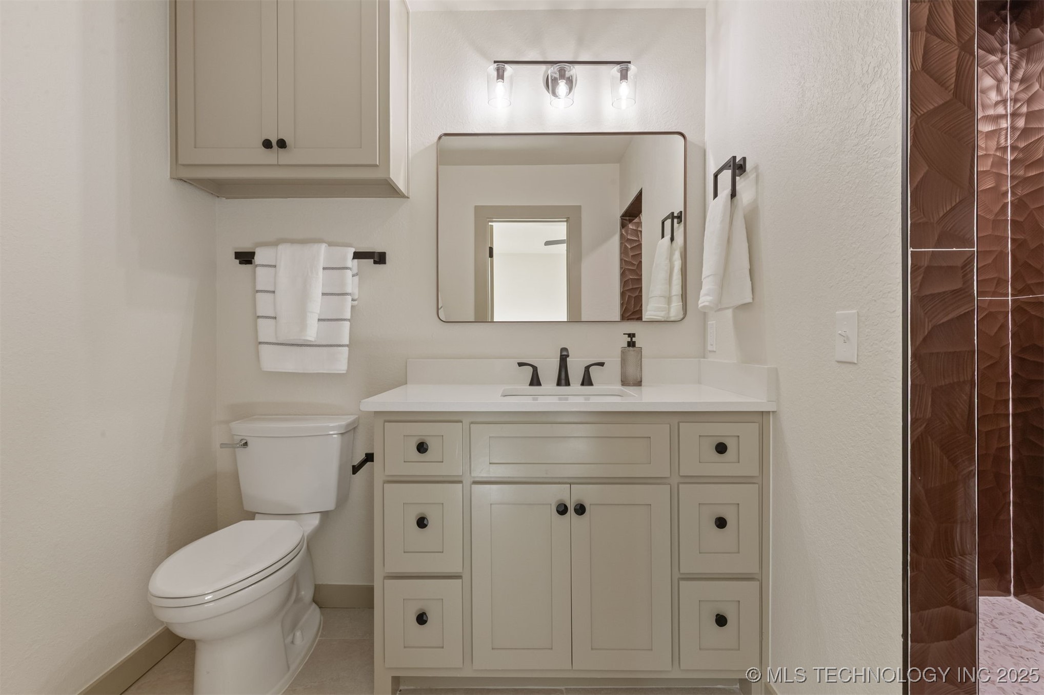 900 W Boston Street Property Photo 30