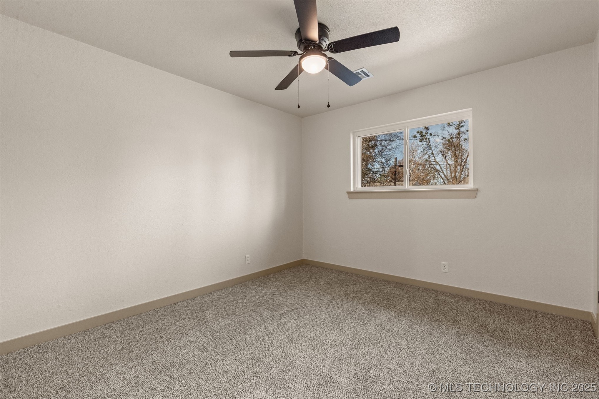 900 W Boston Street Property Photo 34