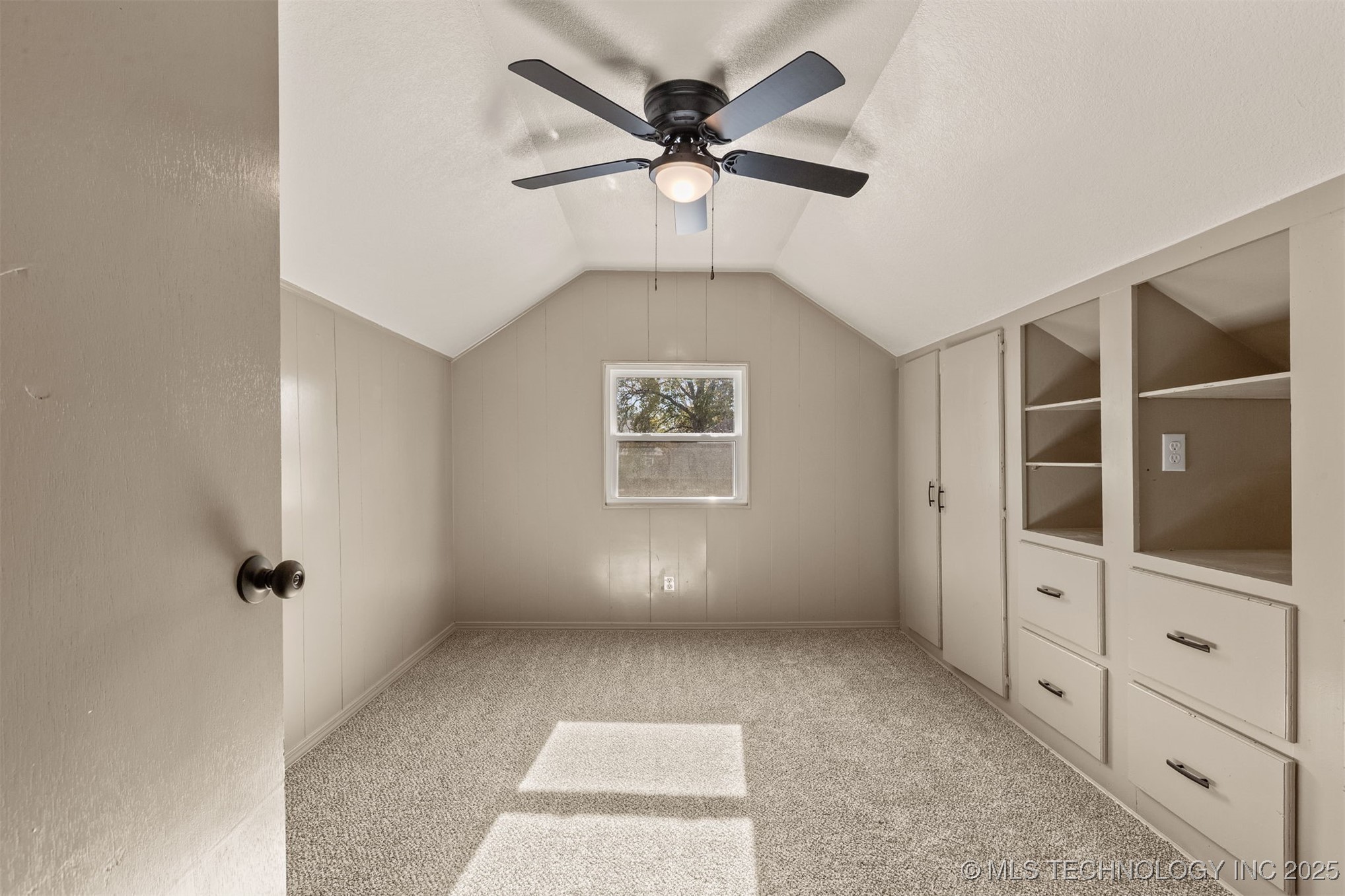 900 W Boston Street Property Photo 38