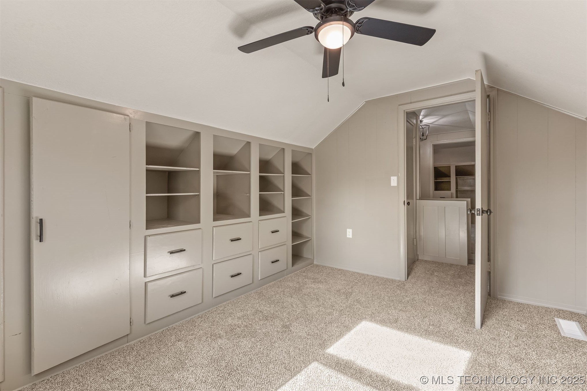 900 W Boston Street Property Photo 39