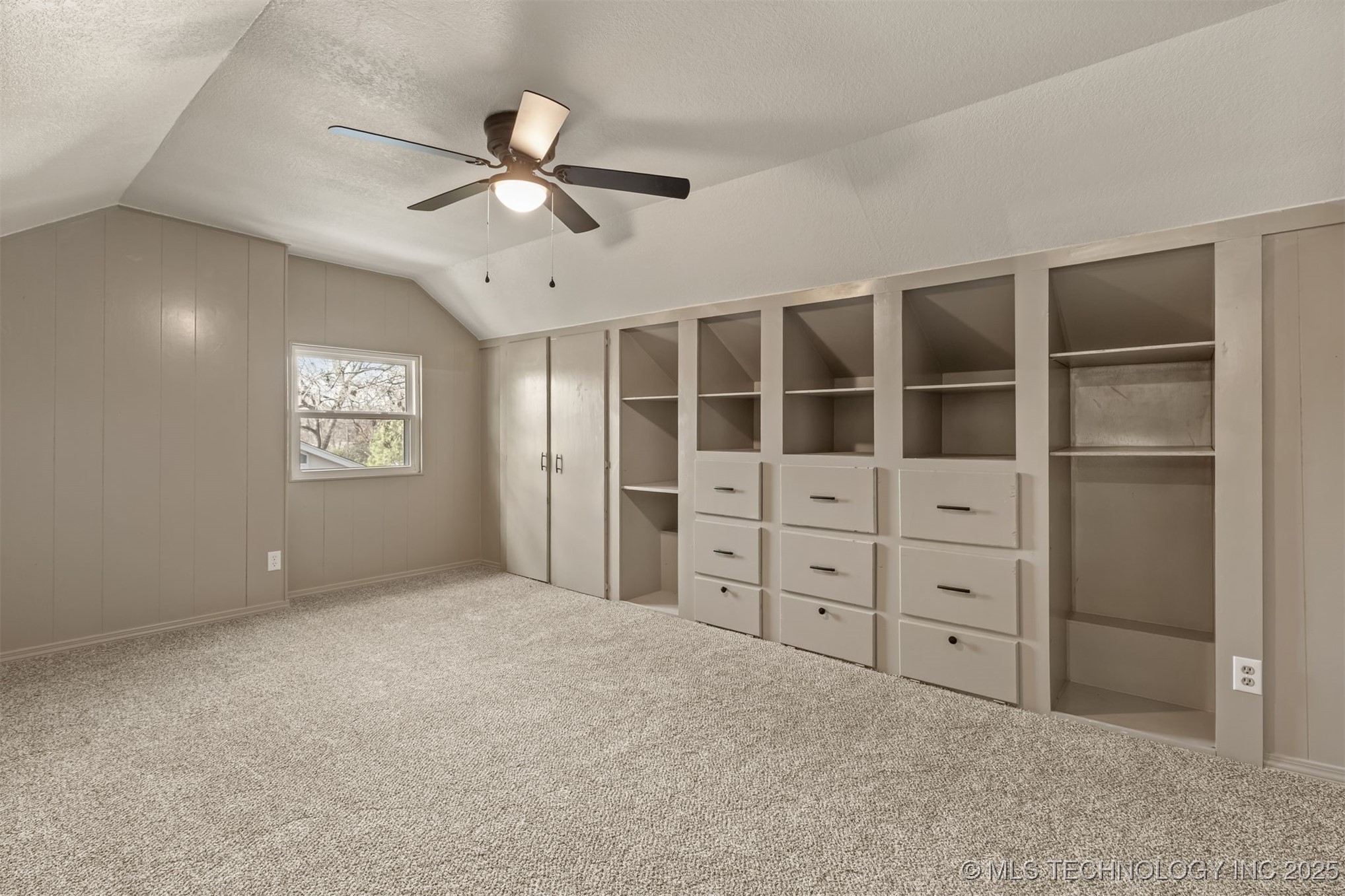 900 W Boston Street Property Photo 40