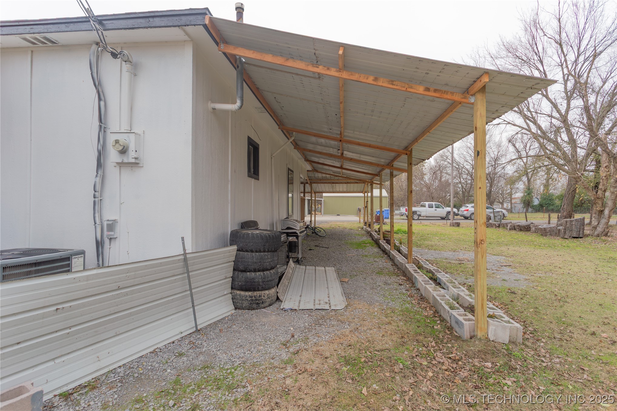 820 E Okmulgee Avenue Property Photo 4