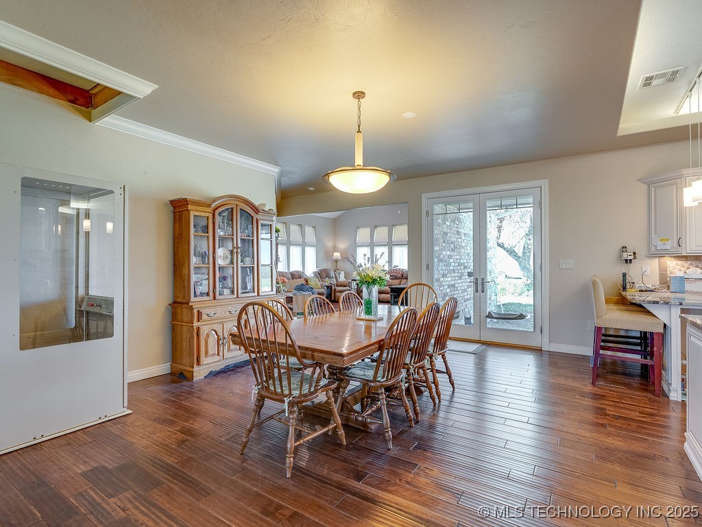 21125 State Highway 99 S Property Photo 10