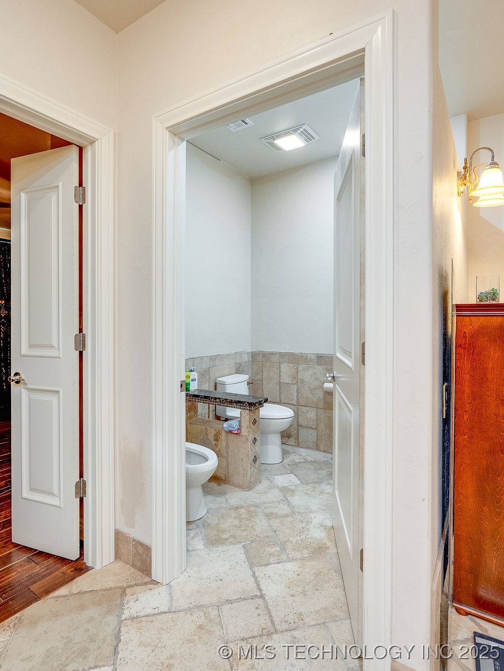 21125 State Highway 99 S Property Photo 43