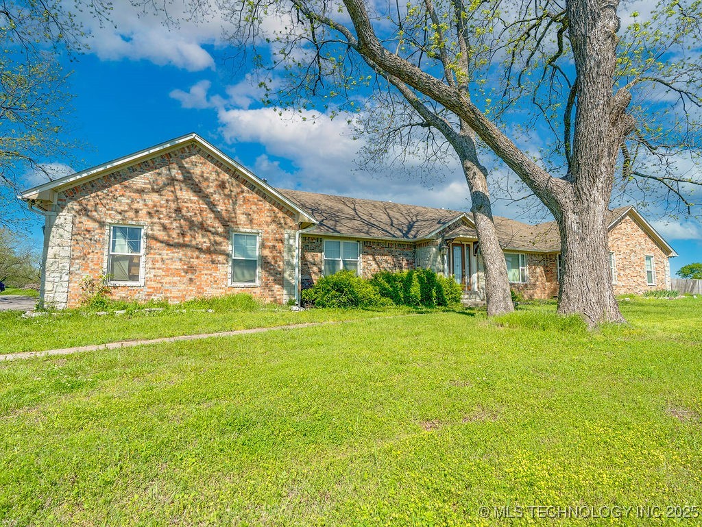 21125 S State Highway 99 S Property Photo 1