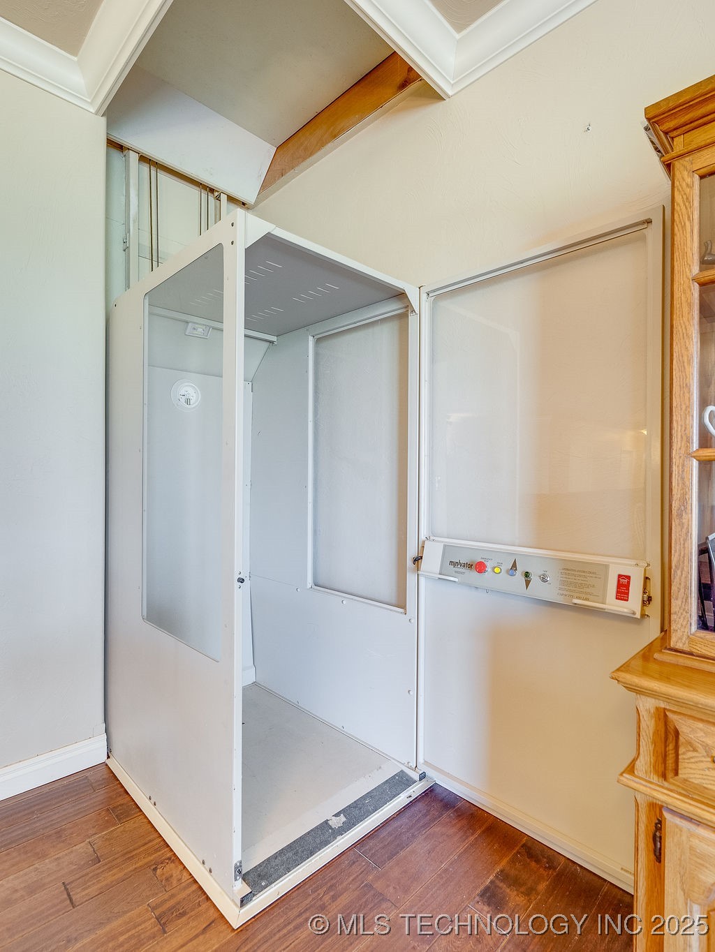 21125 S State Highway 99 S Property Photo 9