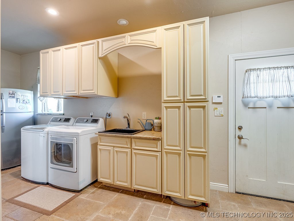 21125 S State Highway 99 S Property Photo 27