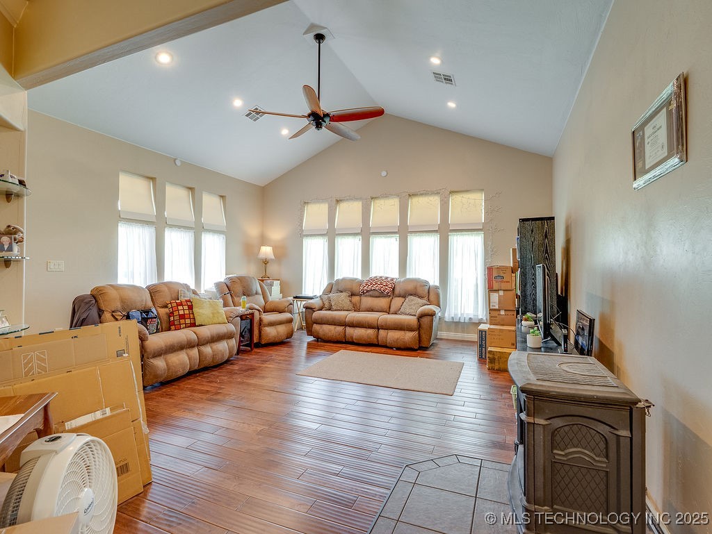 21125 S State Highway 99 S Property Photo 32