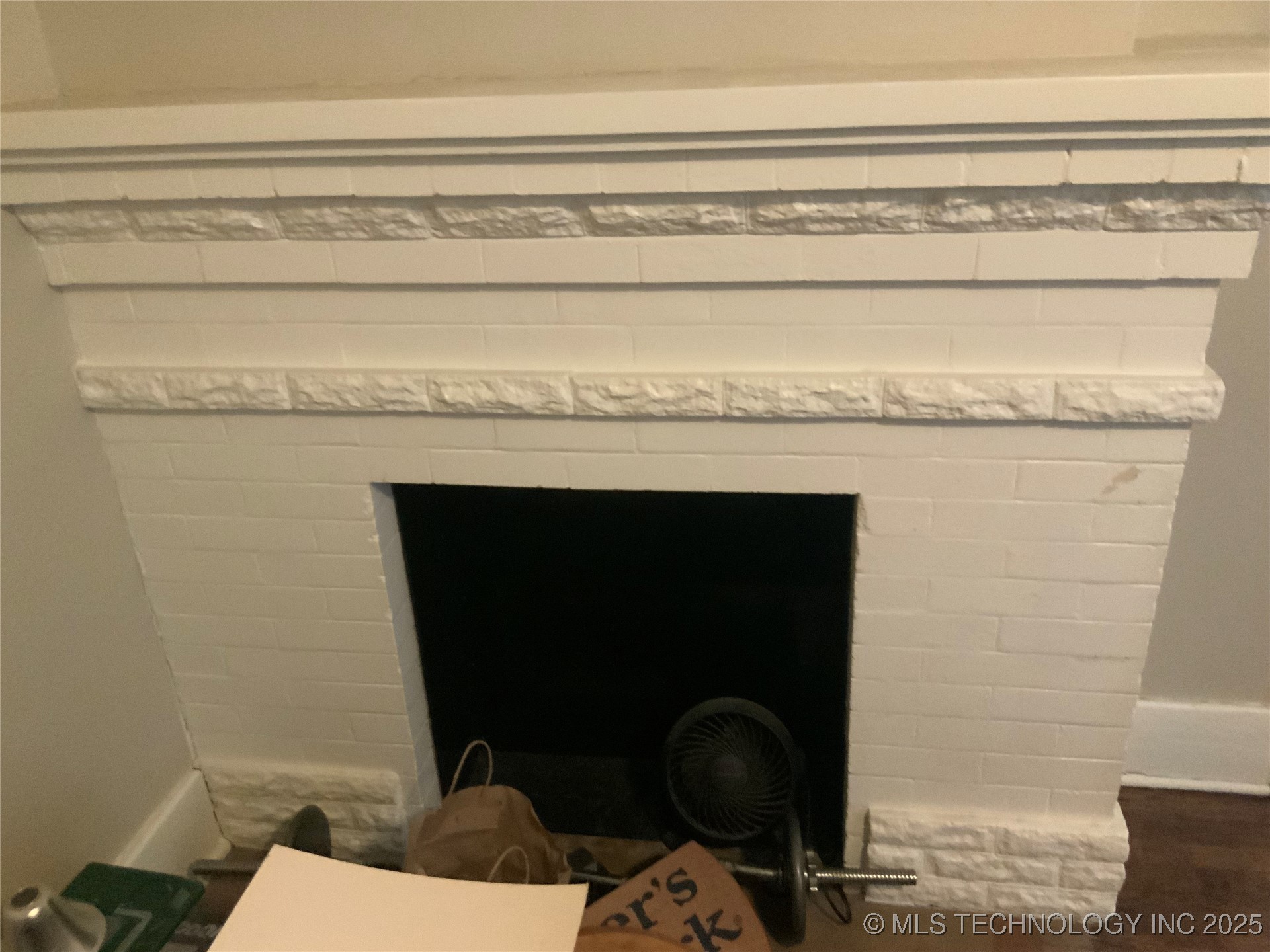 56 N Xanthus Avenue Property Photo 4