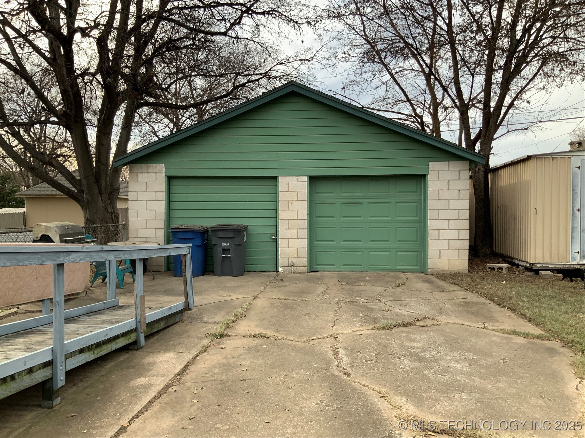 56 N Xanthus Avenue Property Photo 23