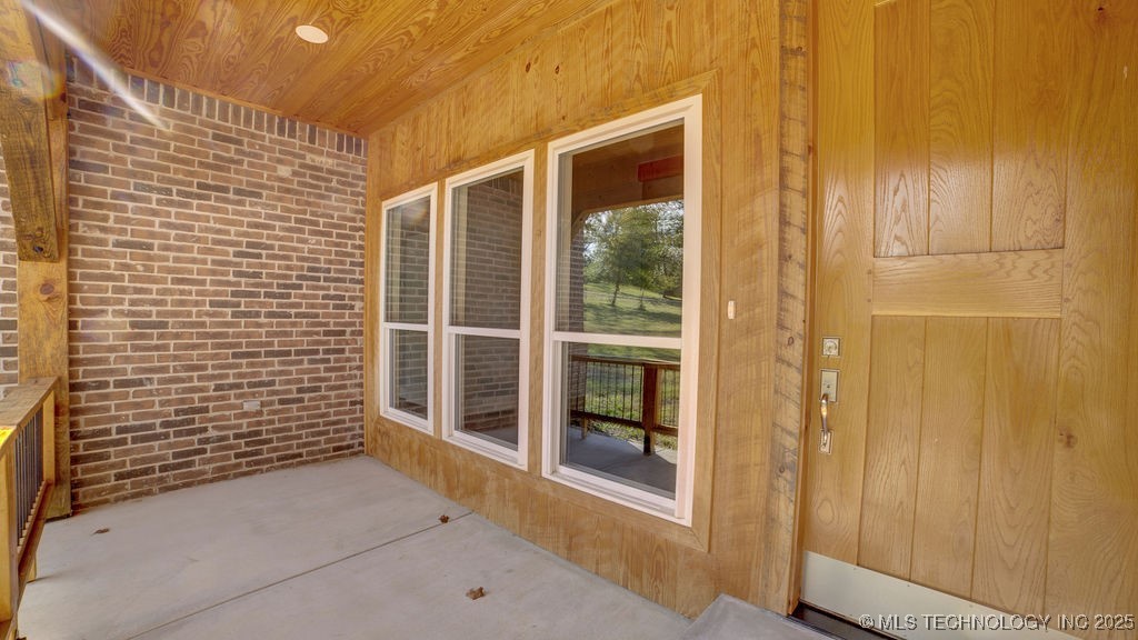 30063 N 3996 Drive Property Photo 8