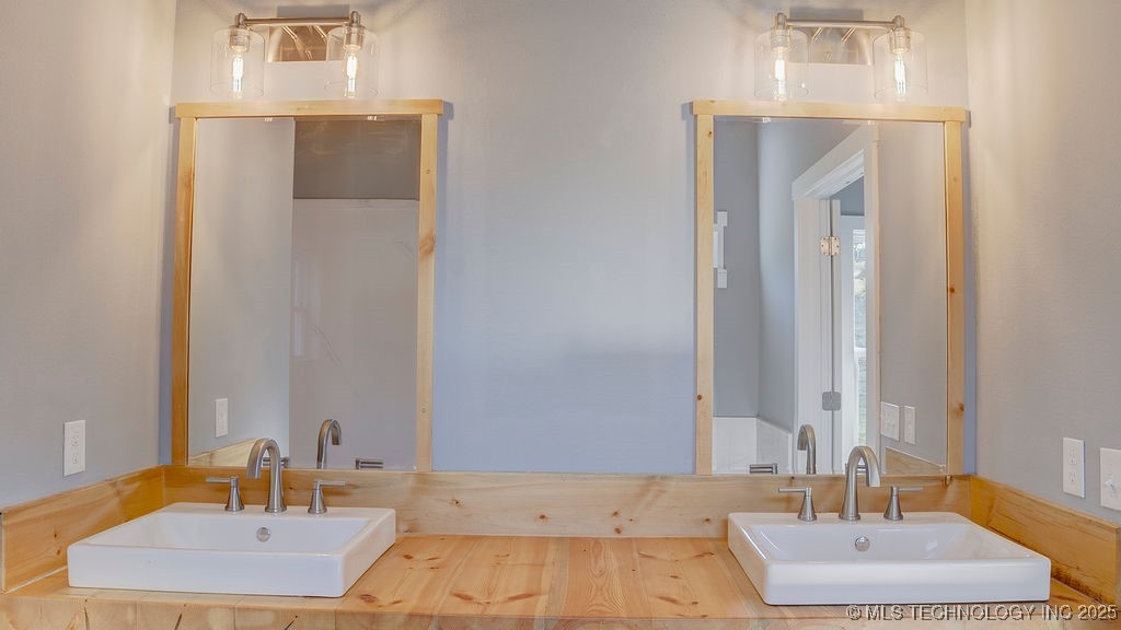 30063 N 3996 Drive Property Photo 30